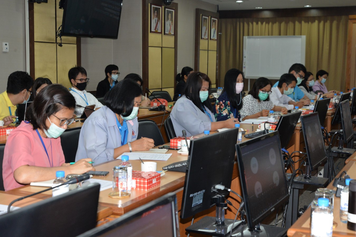 การรวบรวมและวิเคราะห์ข้อมูลจากแหล่งข้อมูลบนอินเทอร์เน็ต