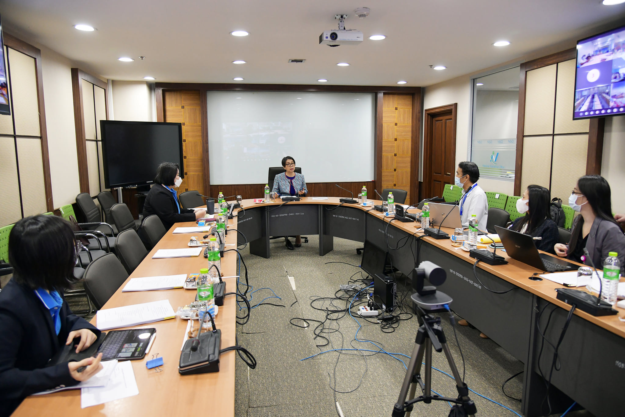 การประชุมชี้แจง ระเบียบวิธีปฏิบัติงาน โครงการสำรวจผลกระทบจากสถานการณ์ การแพร่ระบาดของโรคโควิด -19 ต่อครัวเรือนในประเทศไทย พ.ศ. 2564