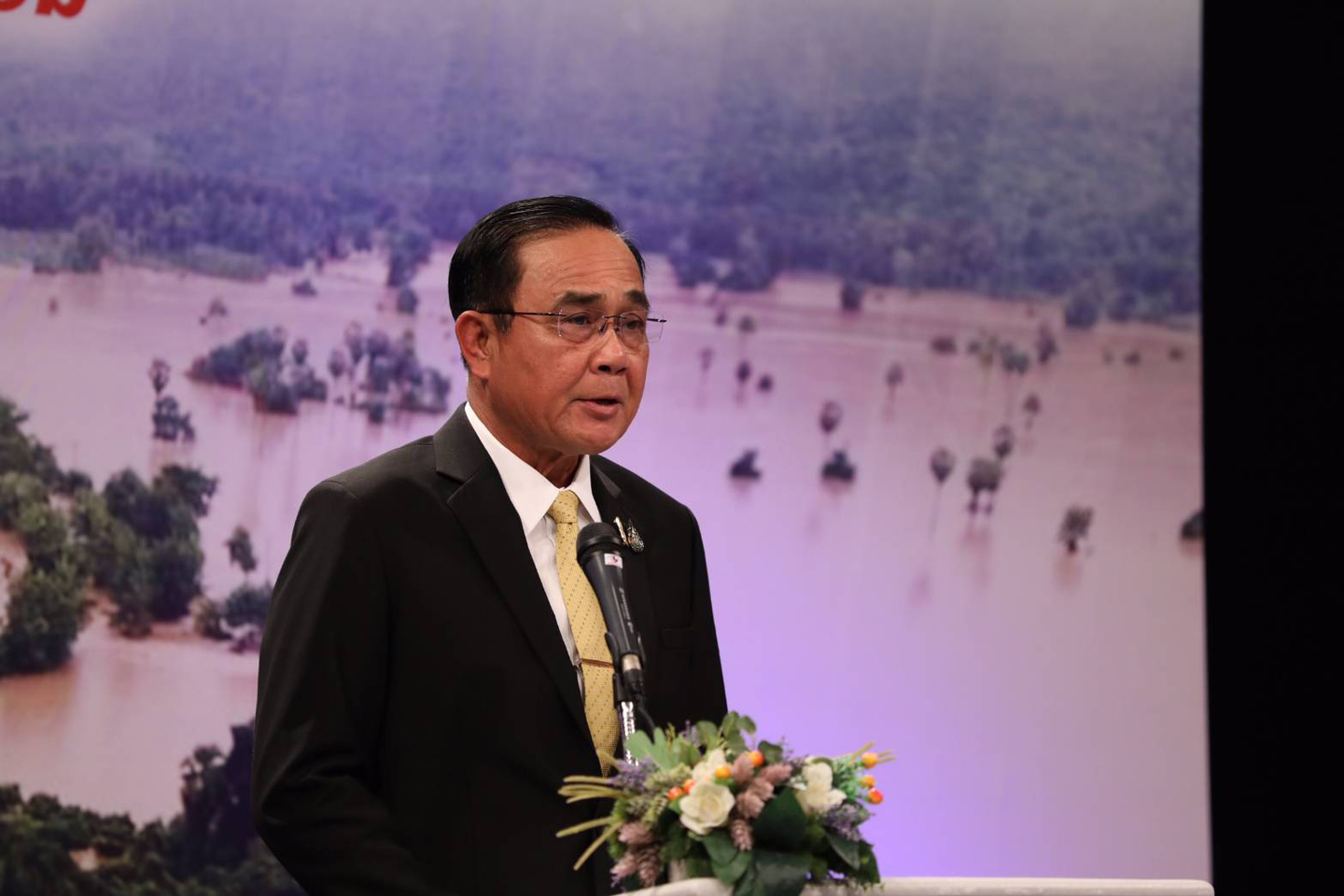 สำนักงานสถิติฯ ร่วมสมทบทุนช่วยเหลือผู้ประสบอุทกภัย