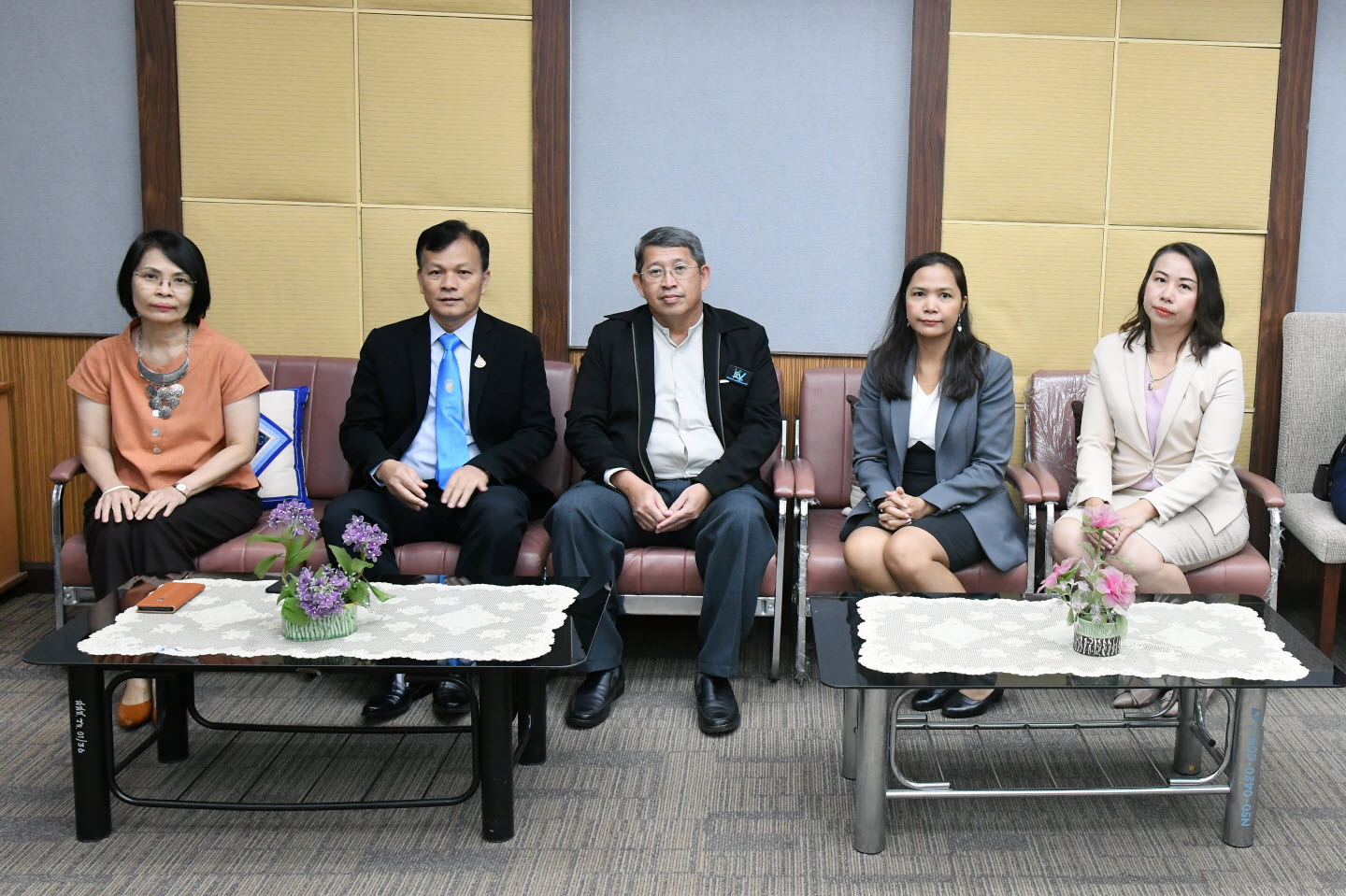 อบรมการสื่อสารและมนุษยสัมพันธ์ที่ดีเพื่อสนับสนุนการบริหารงาน