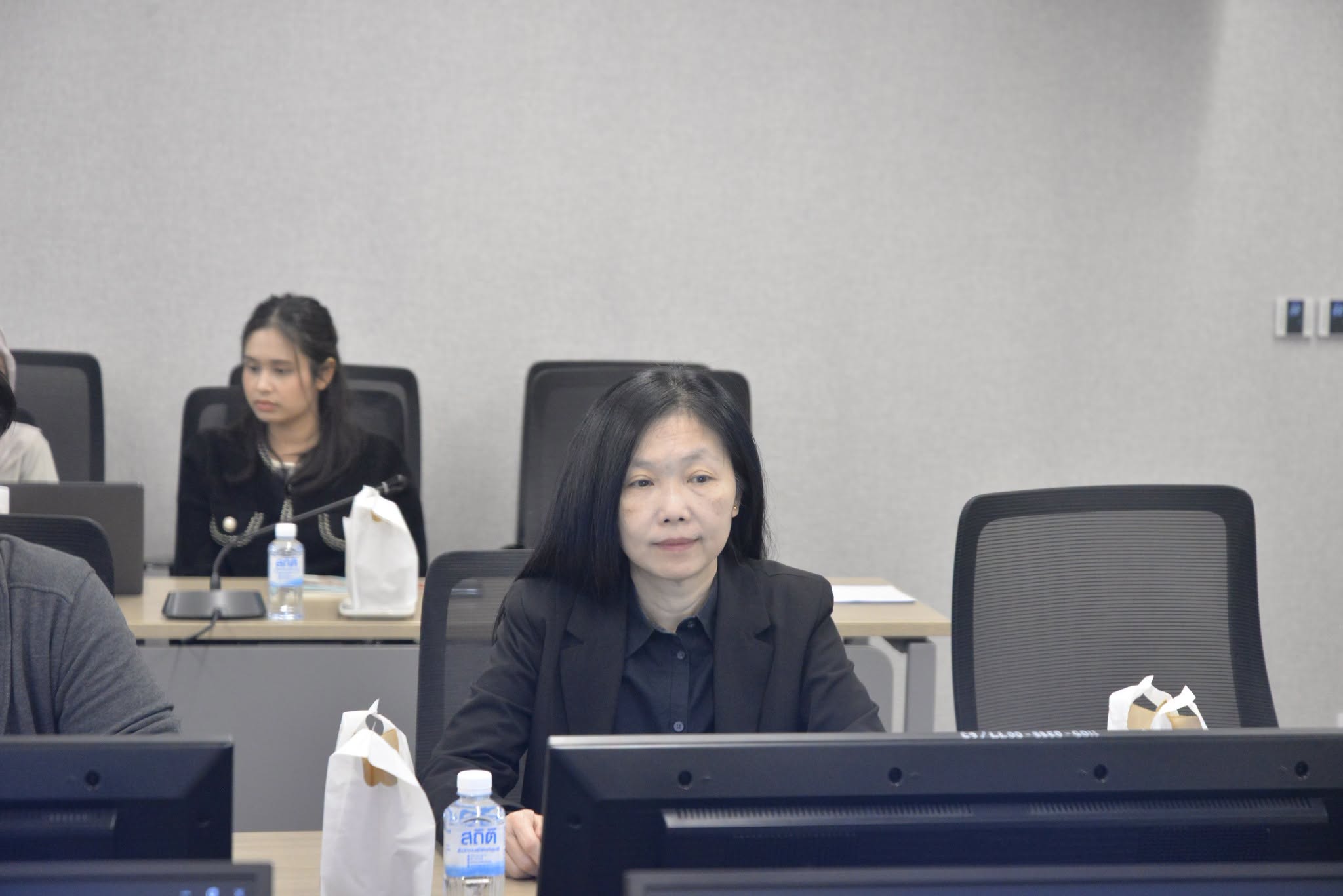ประชุมหารือแนวทางการเปลี่ยนผ่านมาตรฐาน