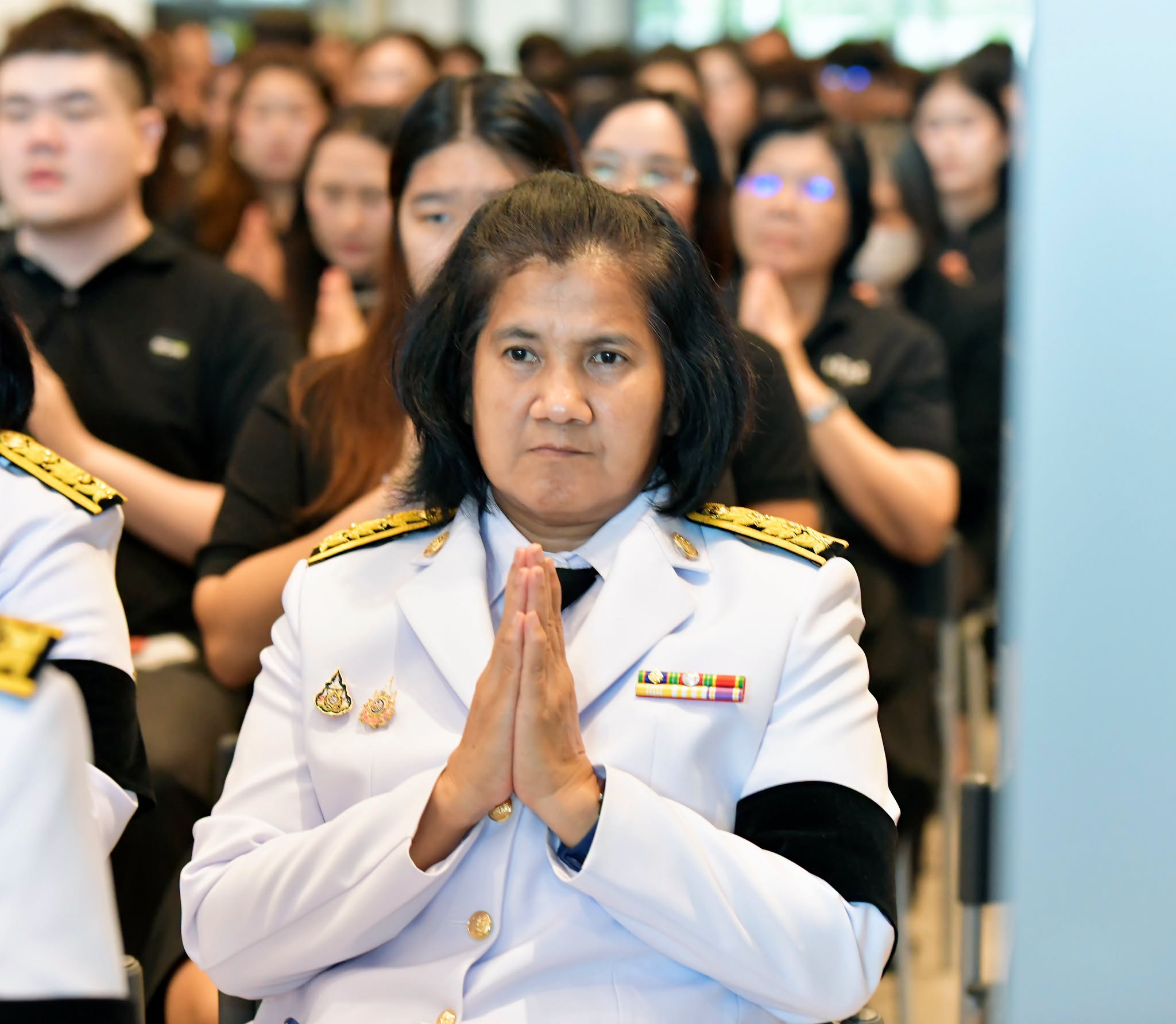ร่วมพิธีสวดพระพุทธมนต์