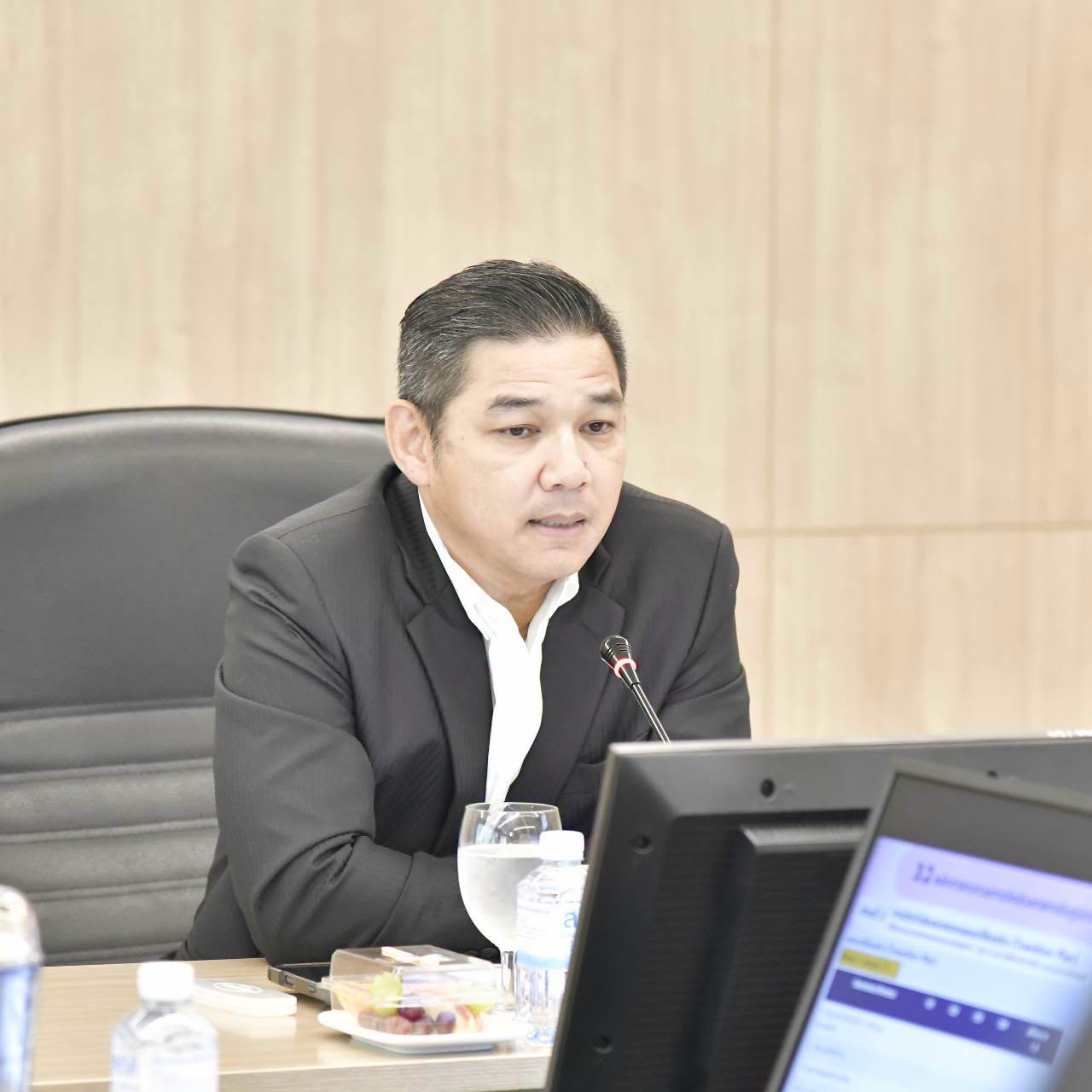 ประชุมคณะทำงานปรับปรุงโครงสร้าง