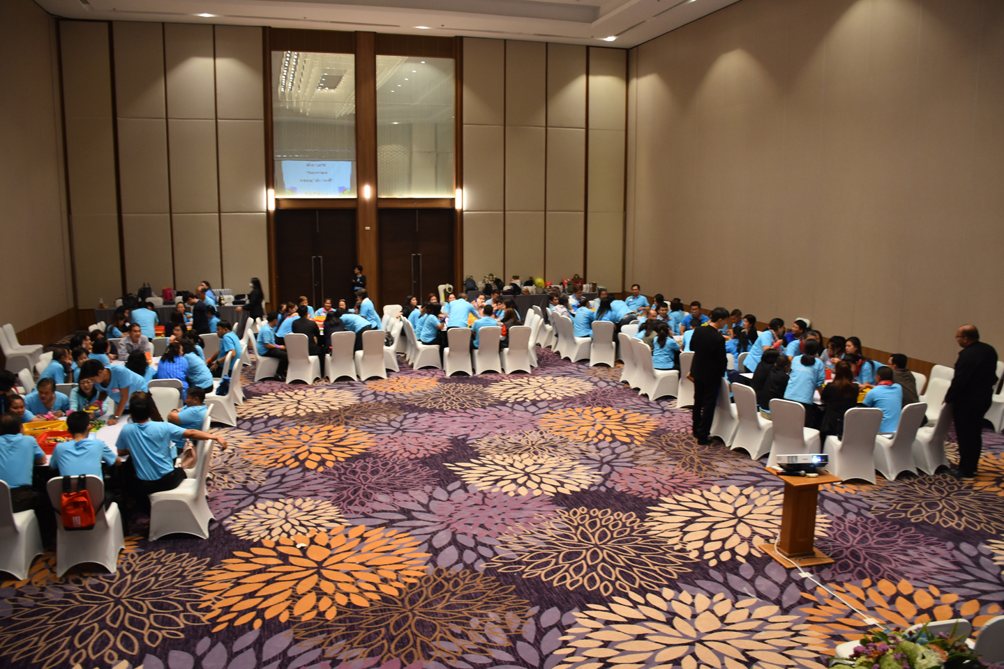 อบรมการสื่อสารและการสร้างมนุษยสัมพันธ์