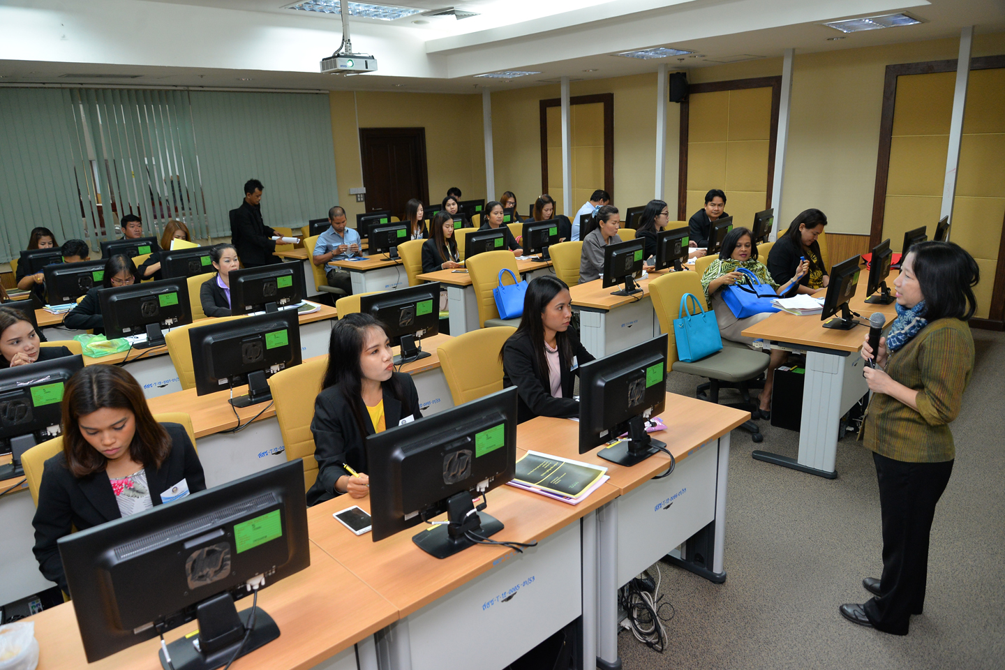 อบรมการประยุกต์ใช้ข้อมูลสถิติ