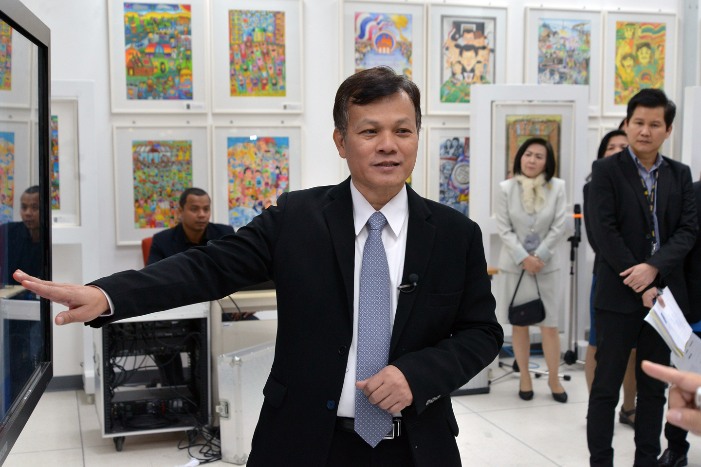 แถลงข่าว “ทบทวนเศรษฐกิจ สังคมไทย ก่อนก่าวสู่ปีใหม่ ๒๕๖๑”