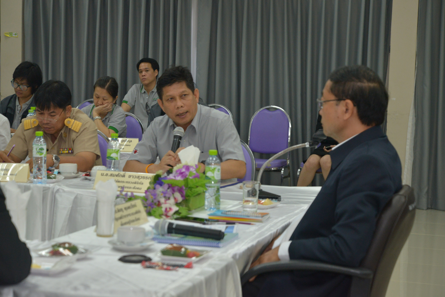 รมว.กระทรวงดีอี ลงพื้นที่ตรวจเยี่ยมงานโครงการ ก่อนประชุม ครม.สัญจร จ.เพชรบุรี