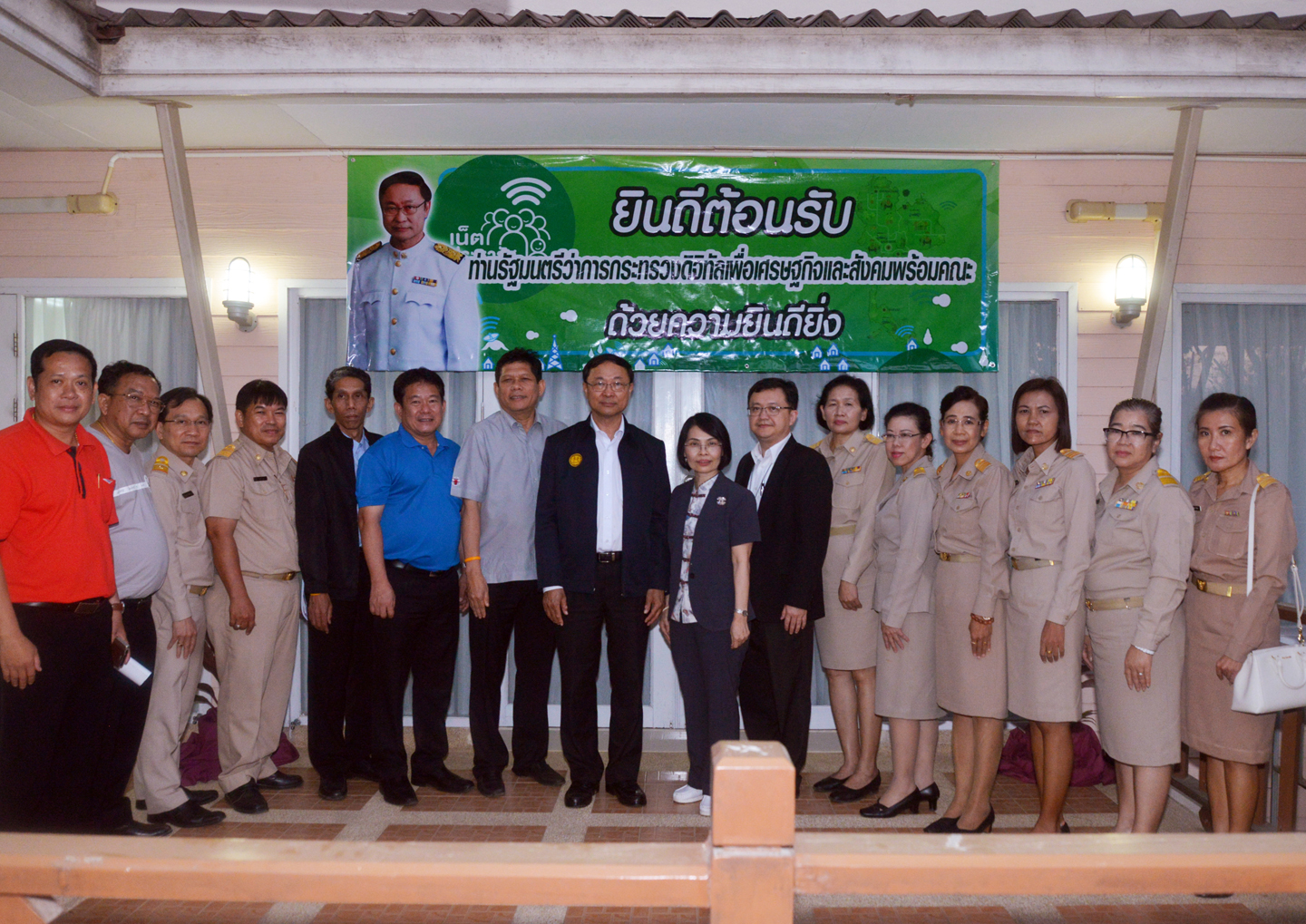 รมว.กระทรวงดีอี ลงพื้นที่ตรวจเยี่ยมงานโครงการ ก่อนประชุม ครม.สัญจร จ.เพชรบุรี