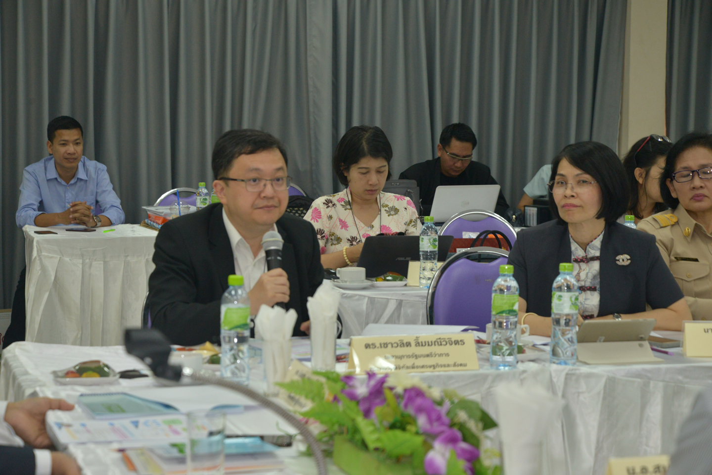 รมว.กระทรวงดีอี ลงพื้นที่ตรวจเยี่ยมงานโครงการ ก่อนประชุม ครม.สัญจร จ.เพชรบุรี
