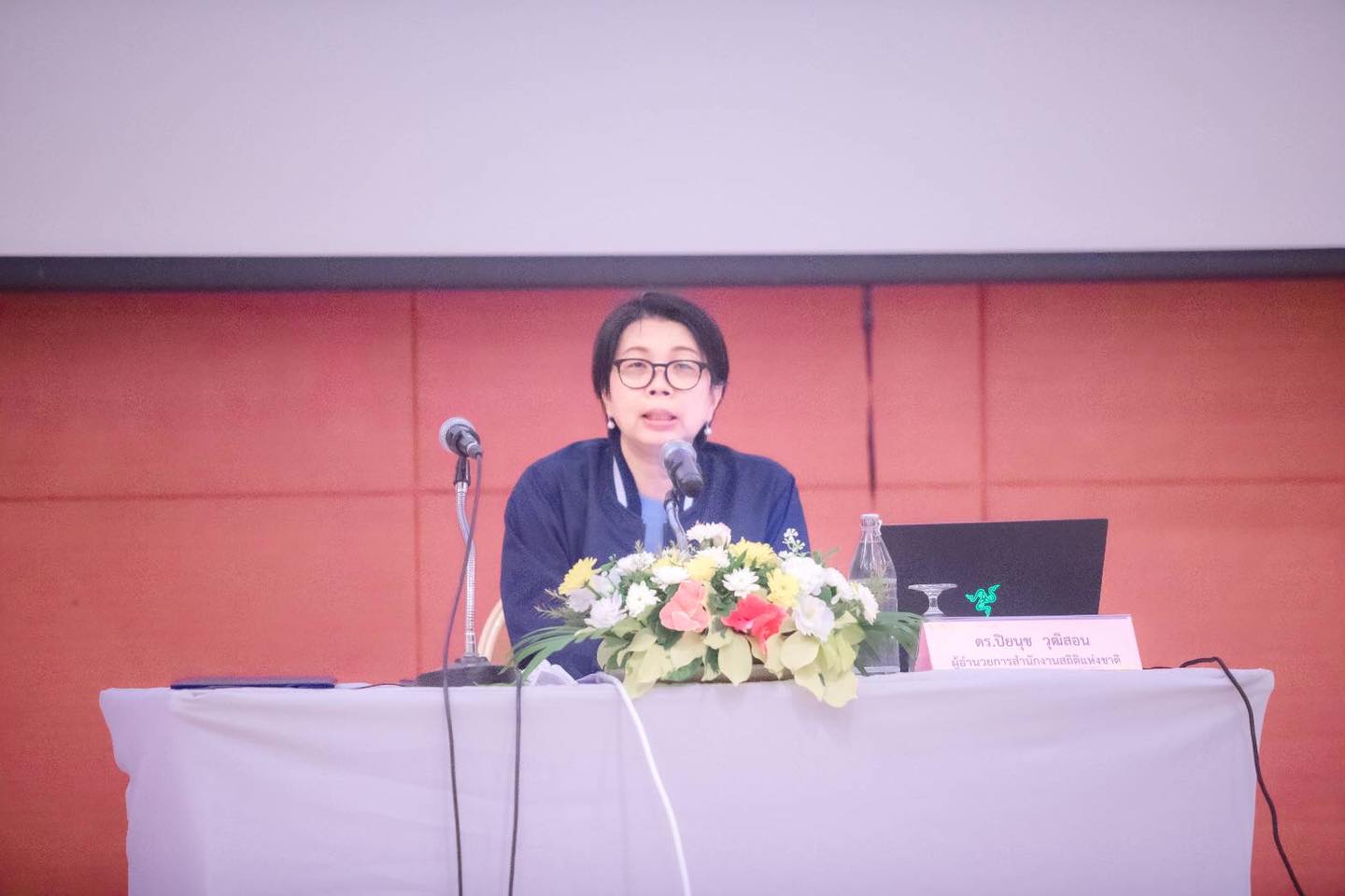 สรุปผลการดำเนินงานและนำเสนอผลข้อมูลพื้นฐานของสถานประกอบการ  โครงการสำมะโนธุรกิจและอุตสาหกรรม พ.ศ. 2565 ศูนย์ประชุมภาคกลาง จ.เพชรบุรี