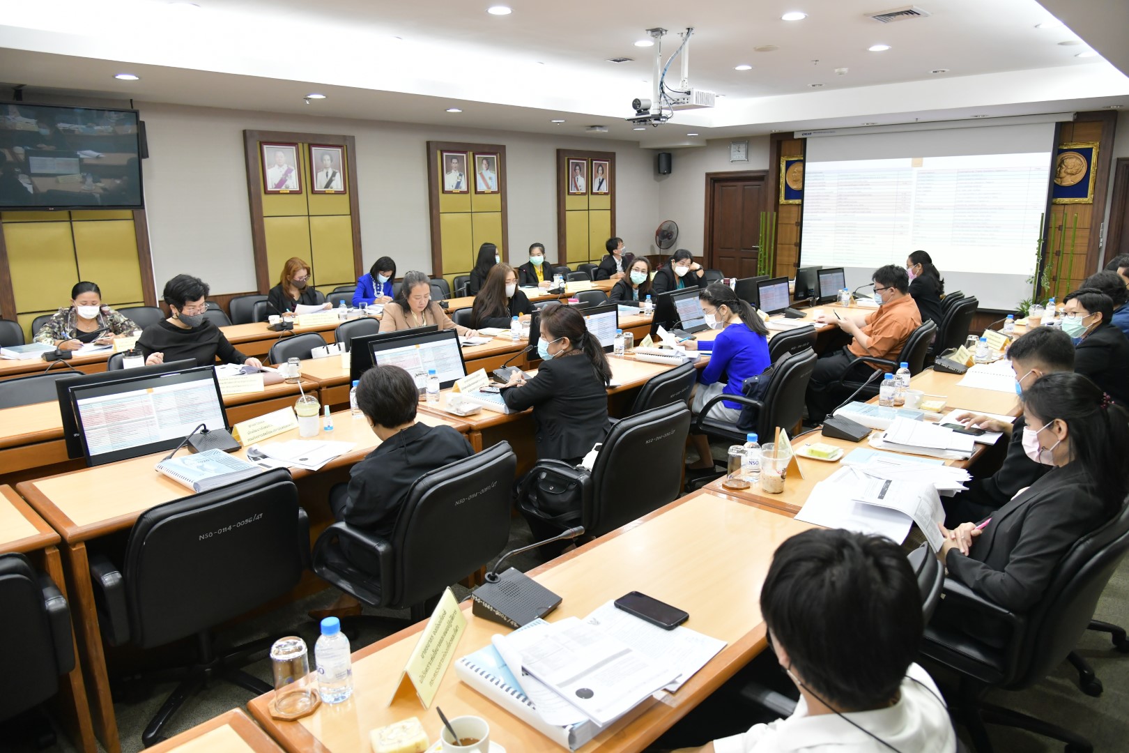 การประชุมการนำเสนอและรับฟังข้อคิดเห็นที่มีต่อร่างมาตรฐาน การนำเสนอสถิติและการผลิตสถิติ