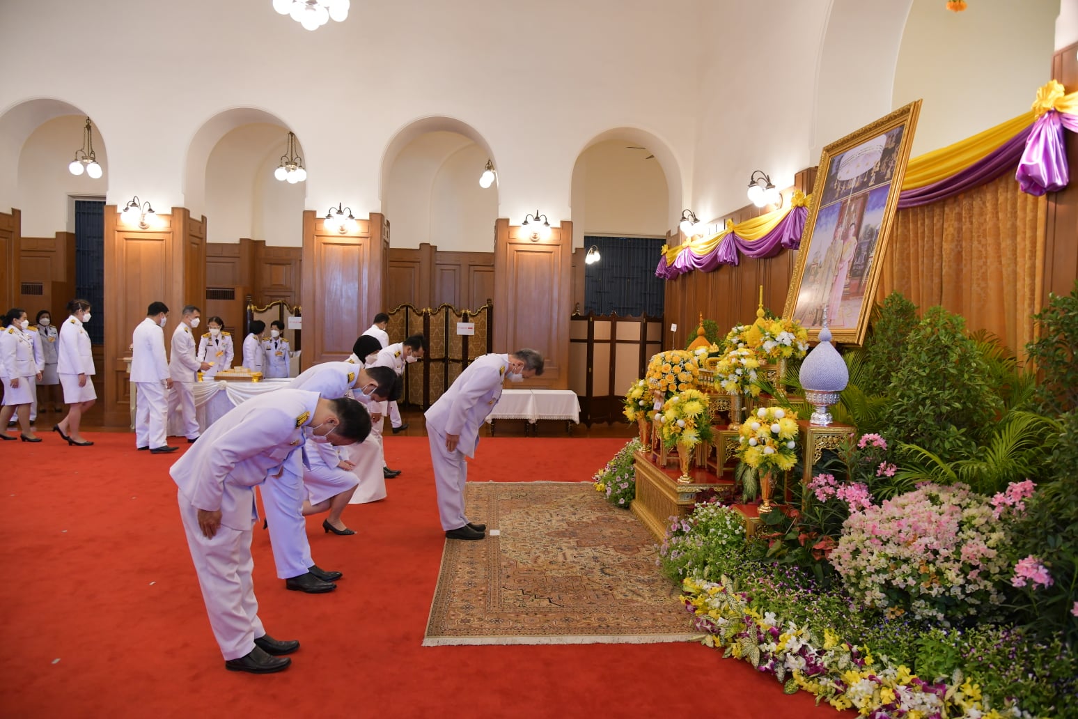 สำนักงานสถิติแห่งชาติ ร่วมถวายแจกันดอกไม้และลงนามถวายพระพรชัยมงคล เนื่องในโอกาสวันขึ้นปีใหม่ 2565​
