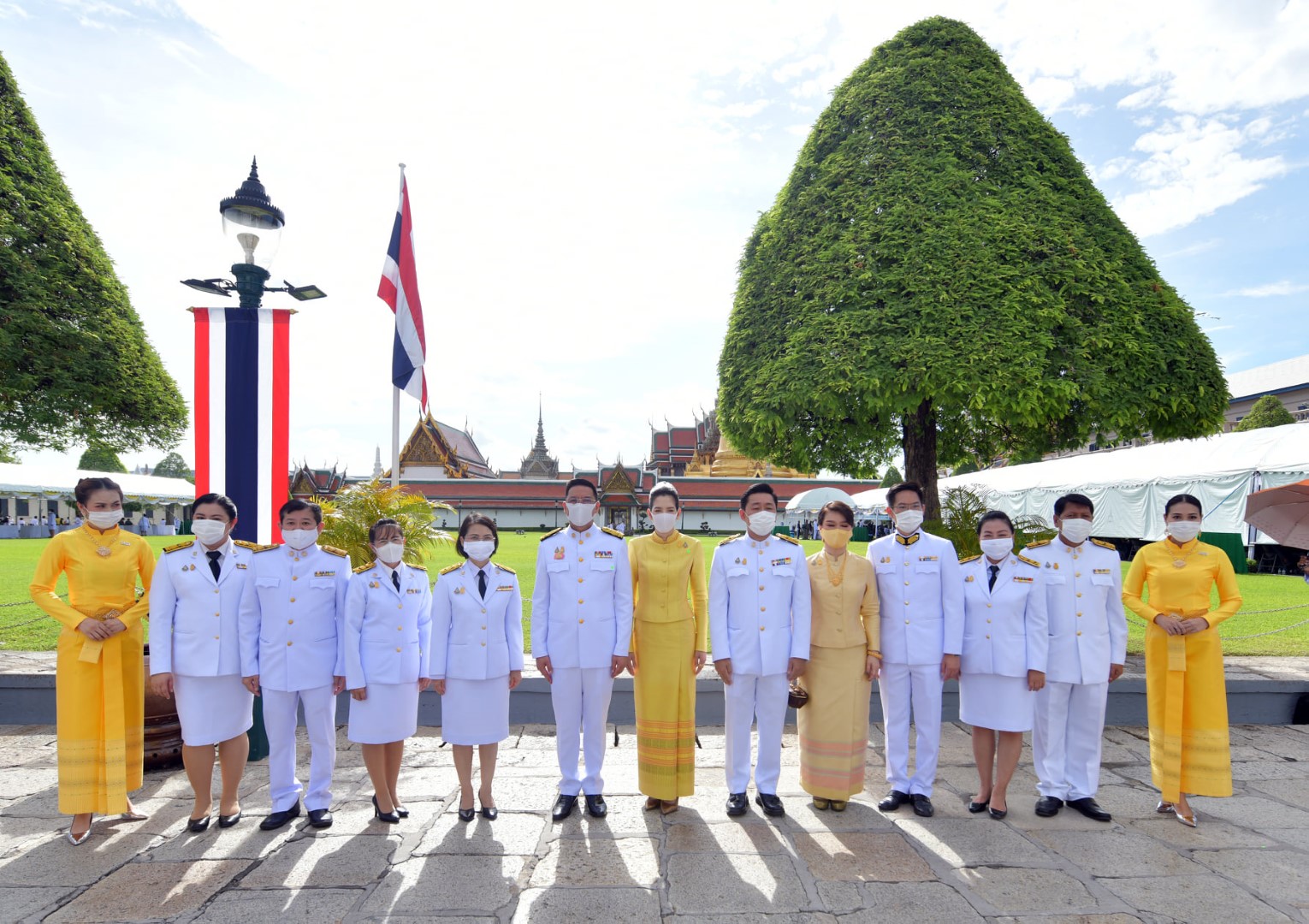 ลงนามถวายพระพร