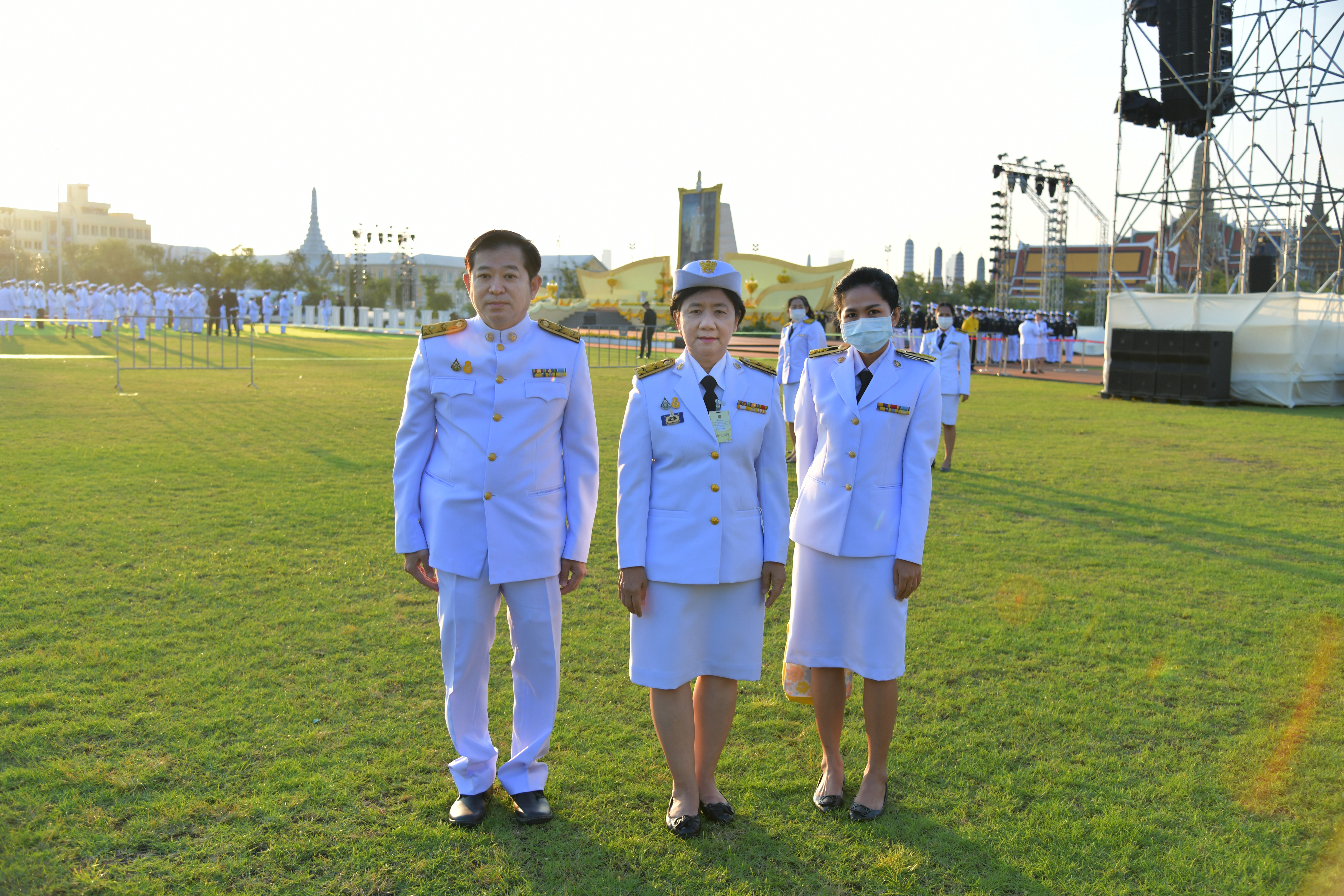 พิธีถวายบังคม ​