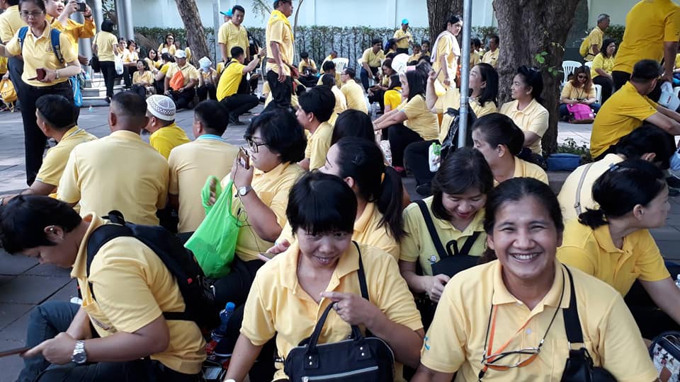 ชาว สสช.ร่วมรับเสด็จพระบาทสมเด็จพระเจ้าอยู่หัว