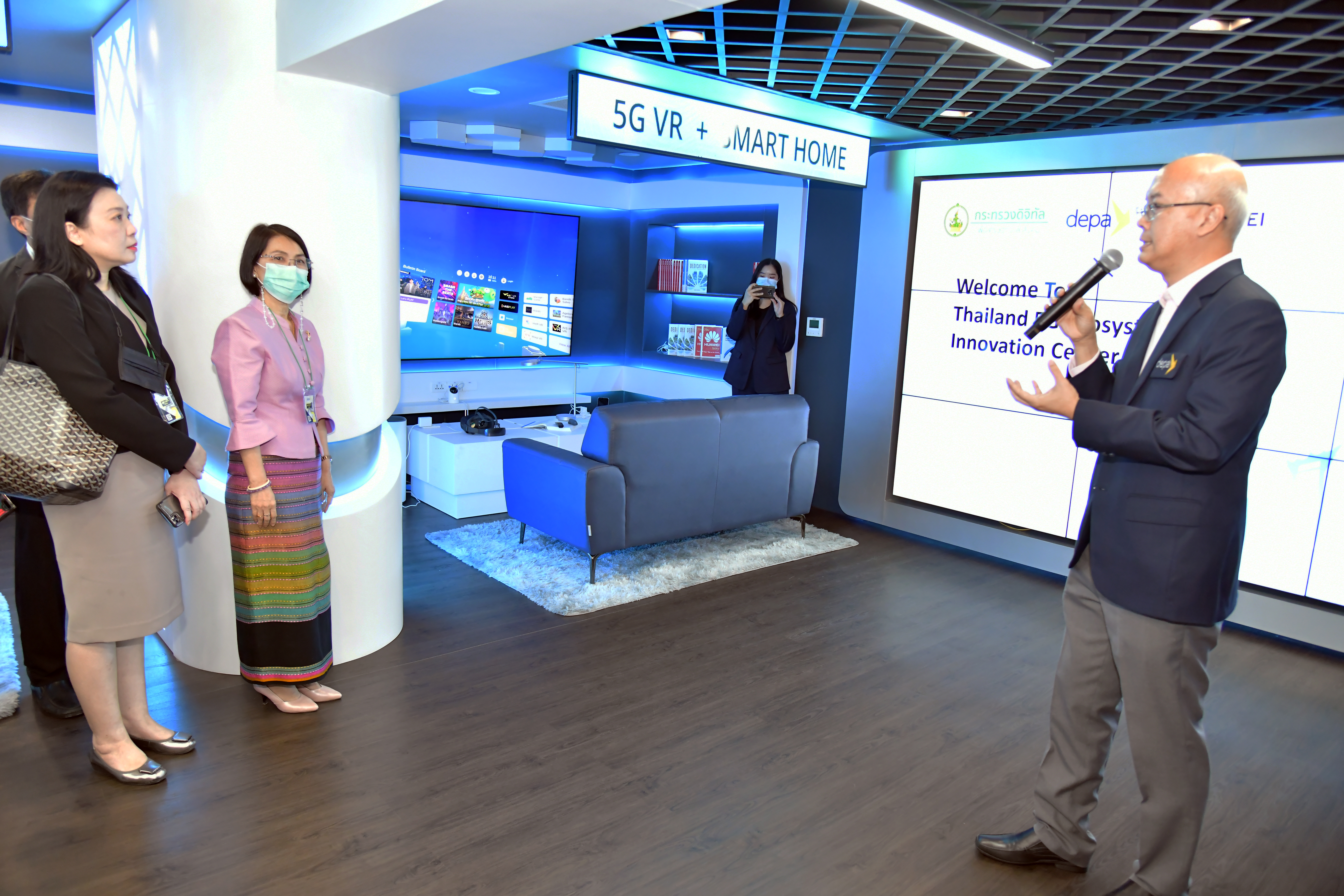 เยี่ยมชมศูนย์ Thailand 5G Ecosystem Innovation Center (EIC)​