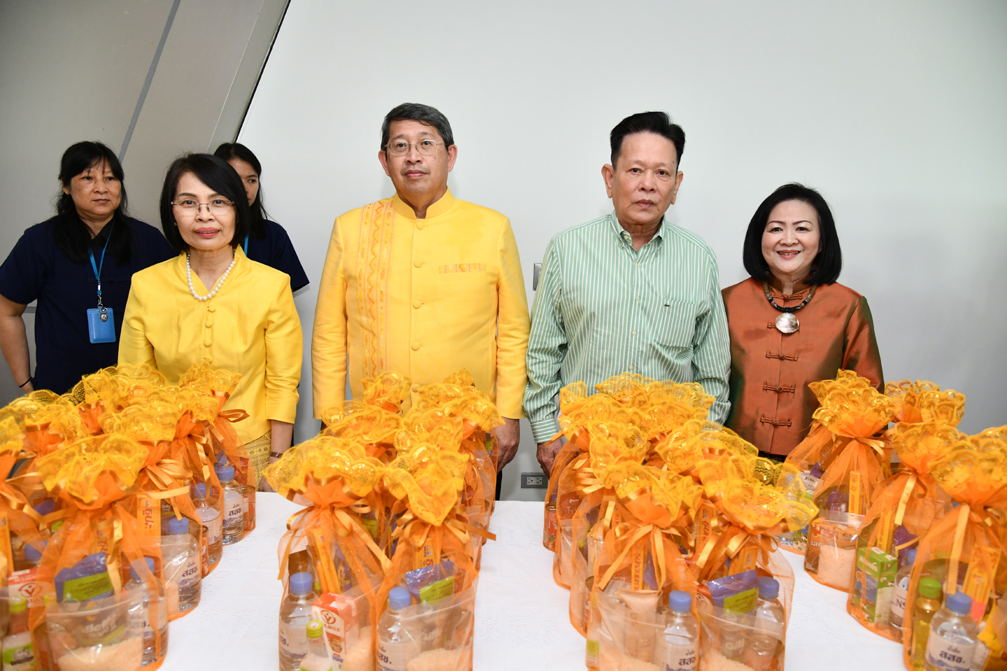สสช. ร่วมทำบุญตักบาตร เนื่องในโอกาสวันขึ้นปีใหม่ ๒๕๖๓