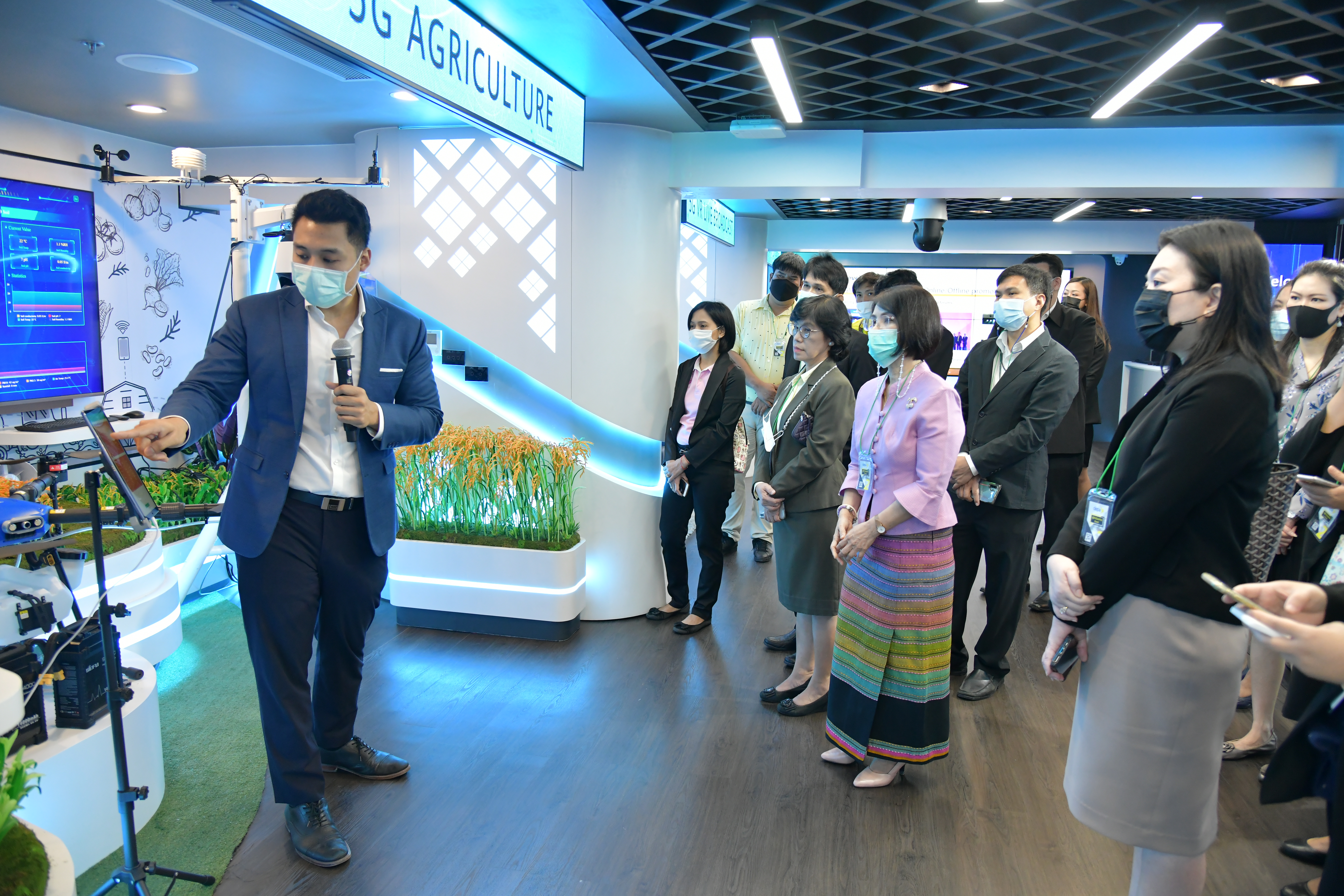 เยี่ยมชมศูนย์ Thailand 5G Ecosystem Innovation Center (EIC)​
