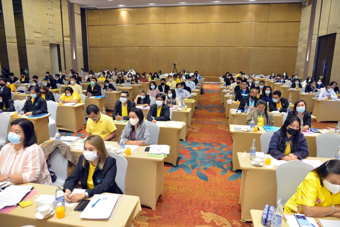การประชุมเชิงปฏิบัติการ โครงการสำมะโนธุรกิจและอุตสาหกรรม พ.ศ. 2565 (งานนับจดปี 2564) ระดับเจ้าหน้าที่ผู้อบรม