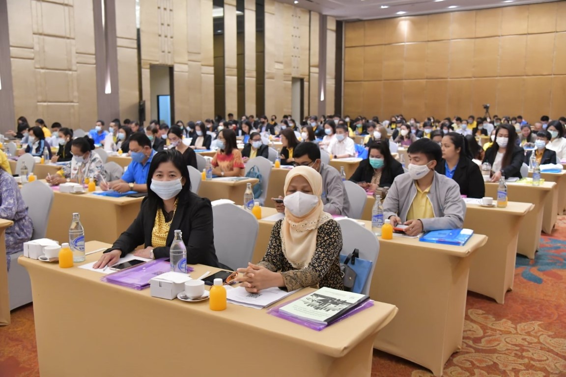 การประชุมเชิงปฏิบัติการ โครงการสำมะโนธุรกิจและอุตสาหกรรม พ.ศ. 2565 (งานนับจดปี 2564) ระดับเจ้าหน้าที่ผู้อบรม