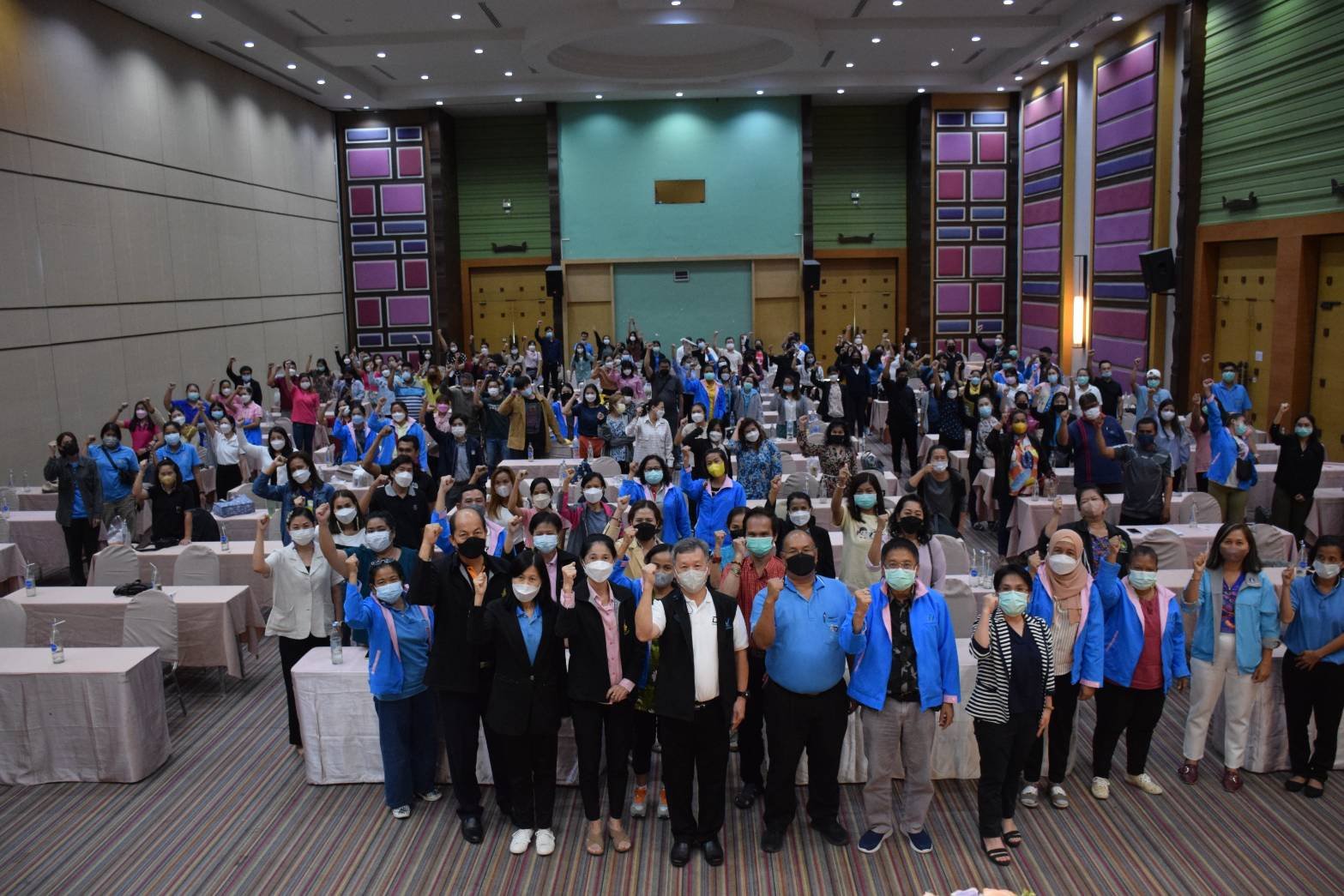 สรุปผลการดำเนินงานและนำเสนอผลข้อมูลพื้นฐานของสถานประกอบการ  โครงการสำมะโนธุรกิจและอุตสาหกรรม พ.ศ. 2565 ของกองบริหารจัดเก็บข้อมูลสถิติ