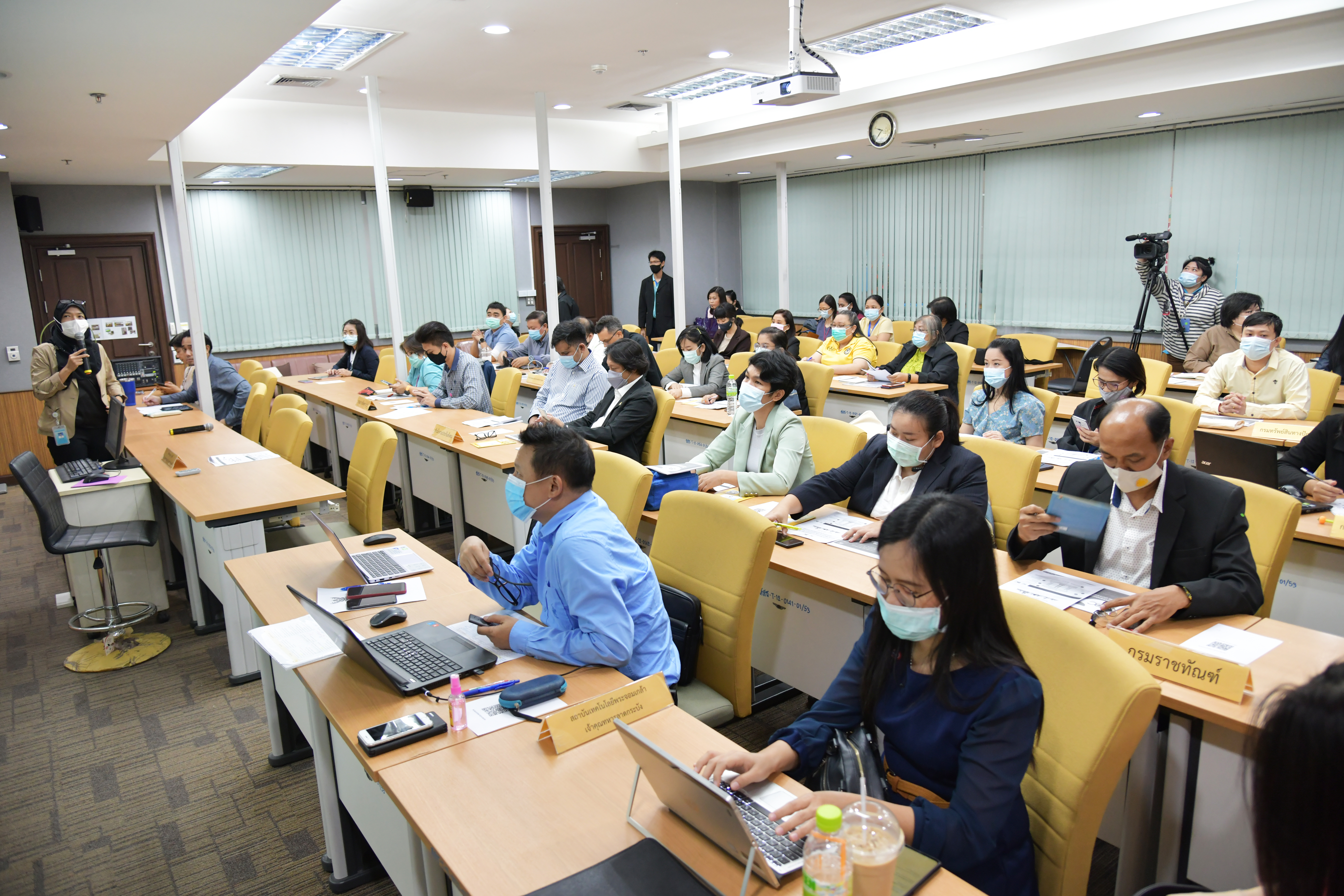 โครงการการศึกษาและพัฒนาต้นแบบระบบบัญชีข้อมูลกลางภาครัฐ ​