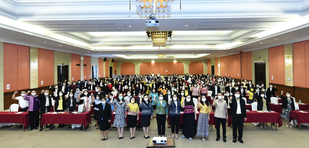 การสรุปผลการดำเนินงานและนำเสนอผลข้อมูลพื้นฐานของสถานประกอบการ โครงการสำมะโนธุรกิจและอุตสาหกรรม พ.ศ. 2565 (ระดับผู้อำนวยการกลุ่ม)