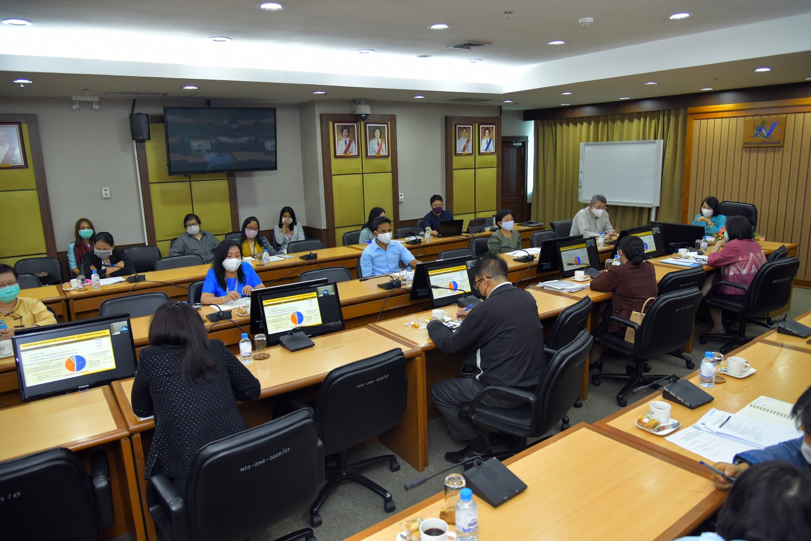 ประชุมมอบนโยบายการทำงาน