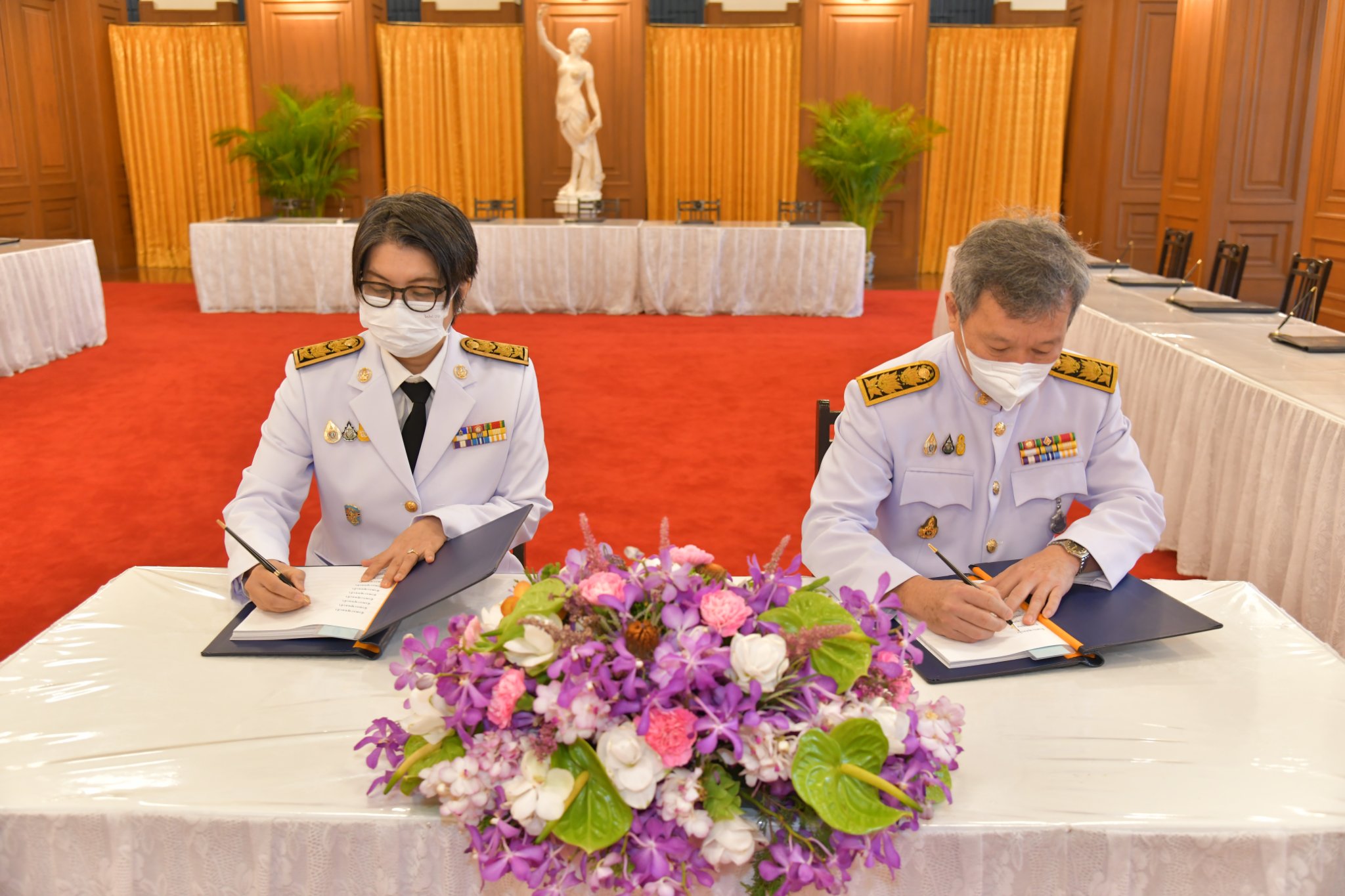 สำนักงานสถิติแห่งชาติ ร่วมลงนามถวายพระพร