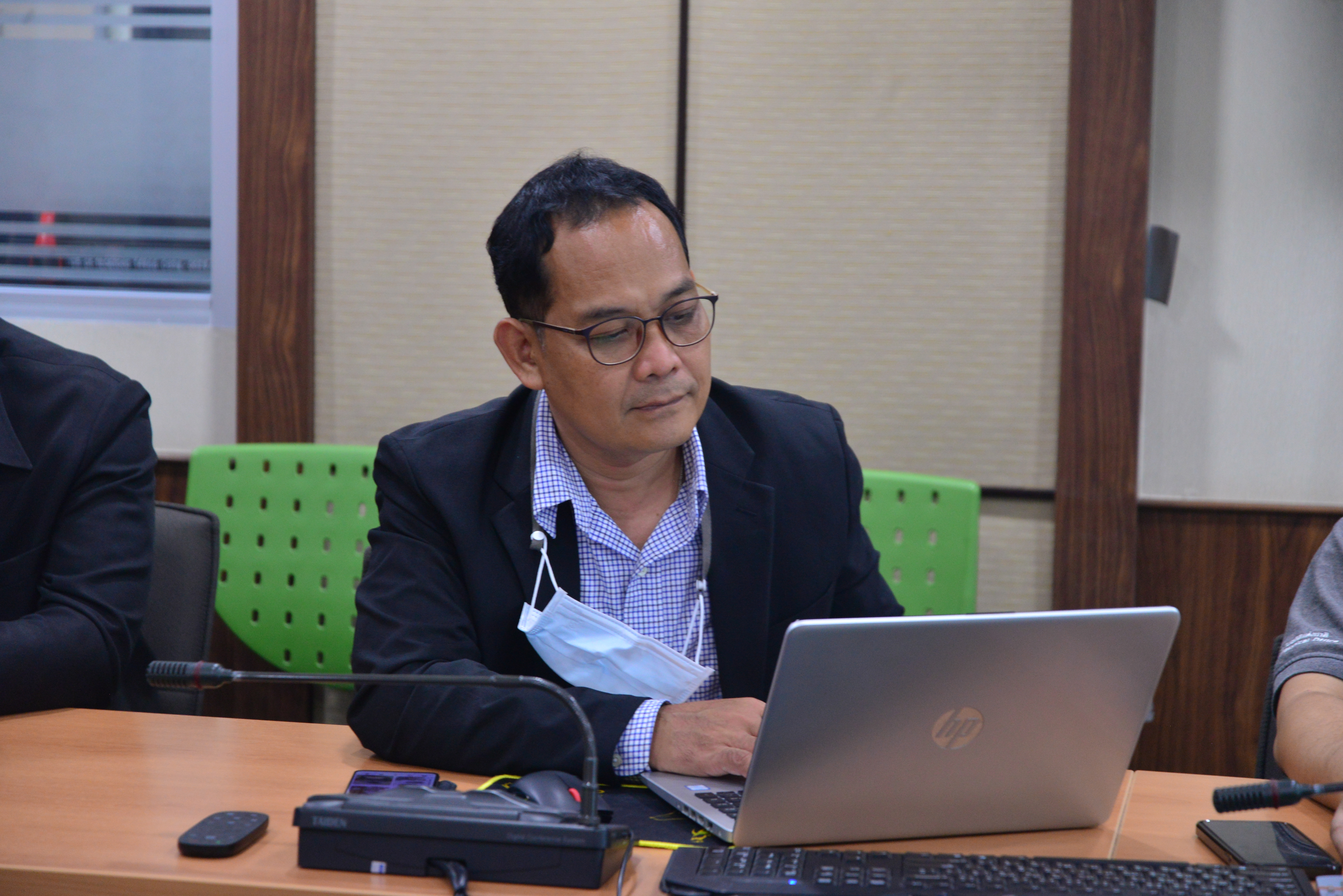 (Digital Infrastructure)