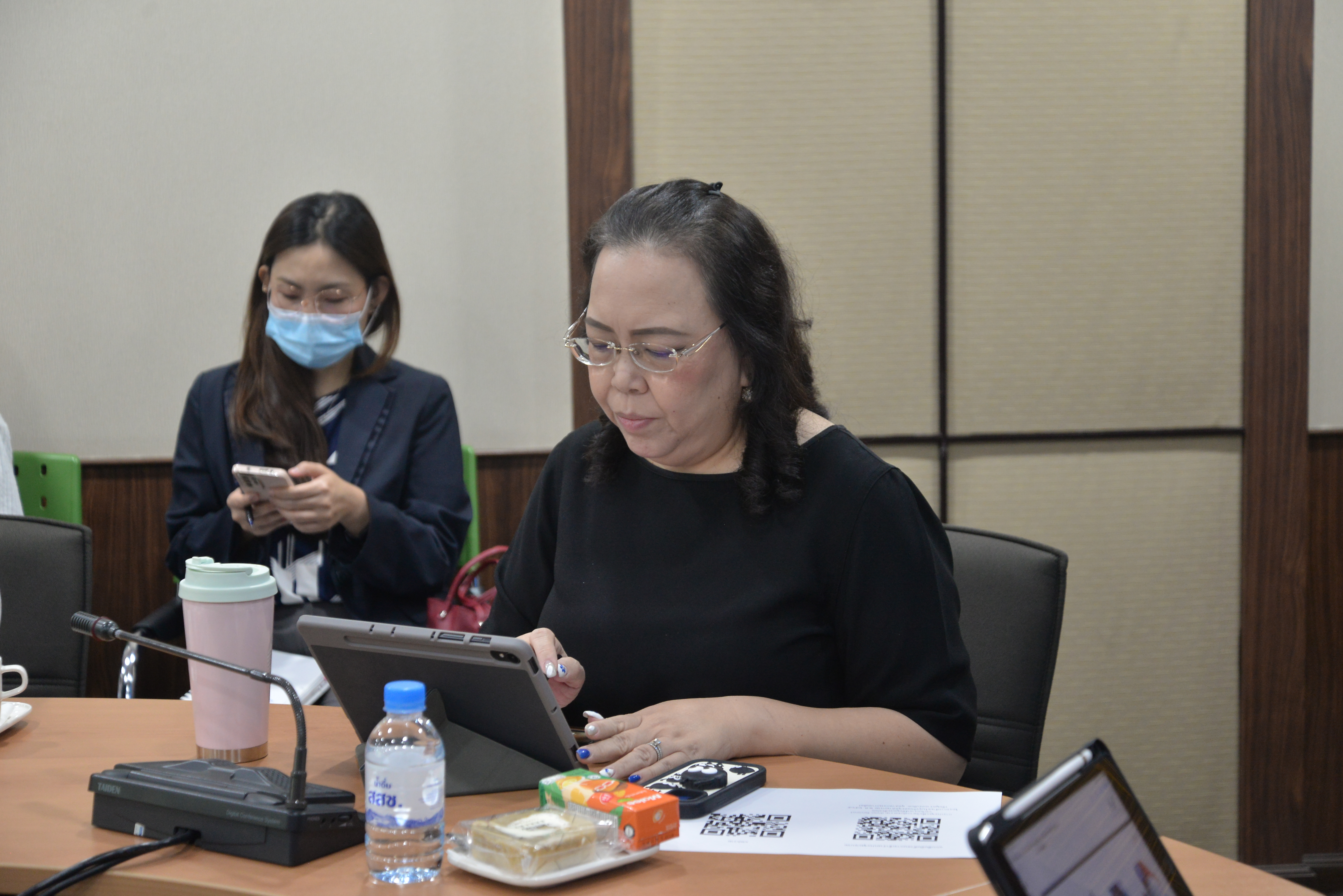 วิพากษ์บทความ (Peer Review)