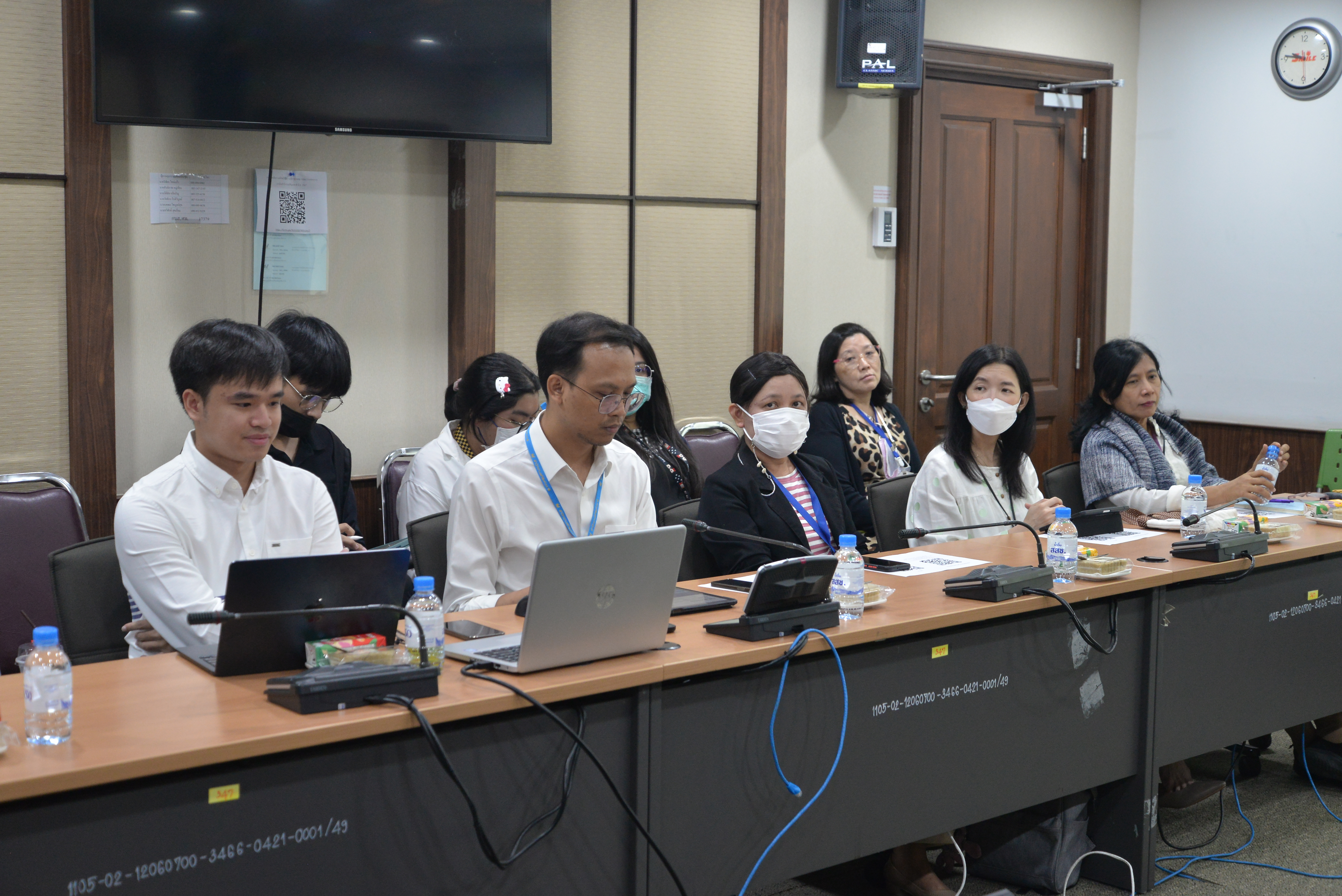วิพากษ์บทความ (Peer Review)