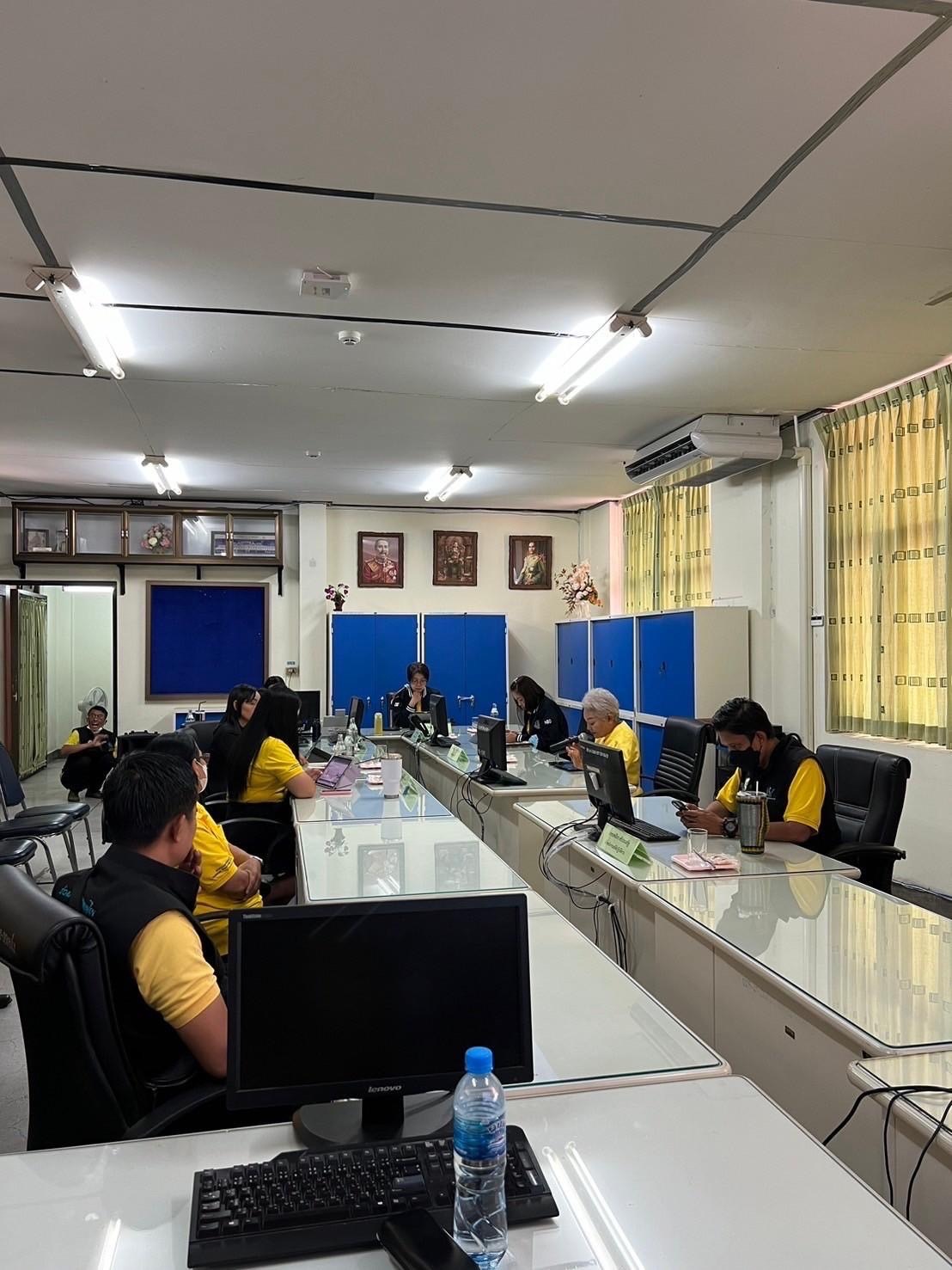 ผสช.ตรวจเยี่ยมสำนักงานสถิติจังหวัดเพชรบุรี