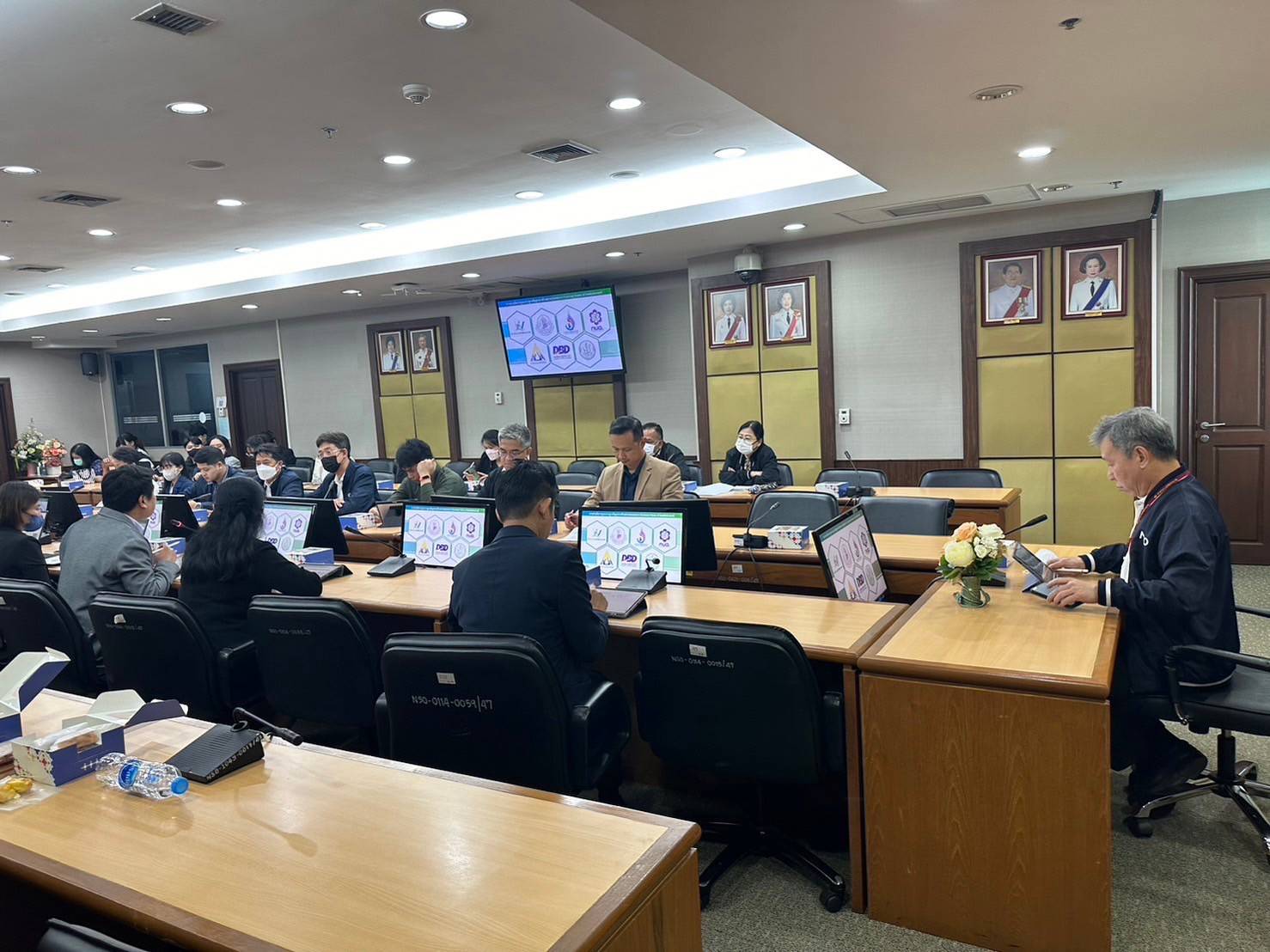ประชุมหารือแนวทางการเชื่อมโยงและแลกเปลี่ยนข้อมูลระหว่างหน่วยงาน สำหรับจัดทำฐานข้อมูลกลางด้านสถานประกอบการ ภายใต้โครงการพัฒนาฐานข้อมูลสถานประกอบการจากสำมะโนธุรกิจและอุตสาหกรรมให้เป็นฐานข้อมูลกลาง (Comm