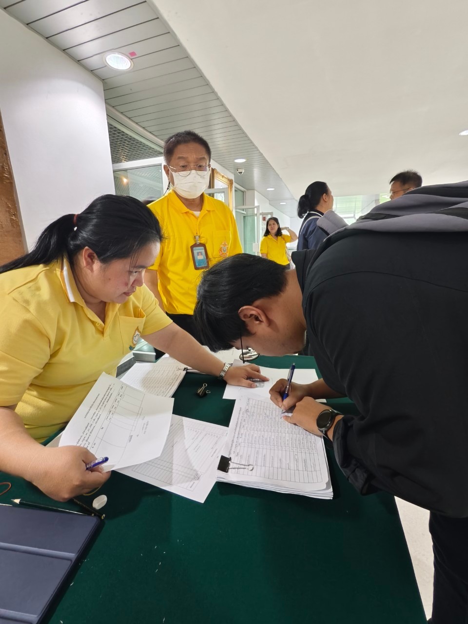 บจ