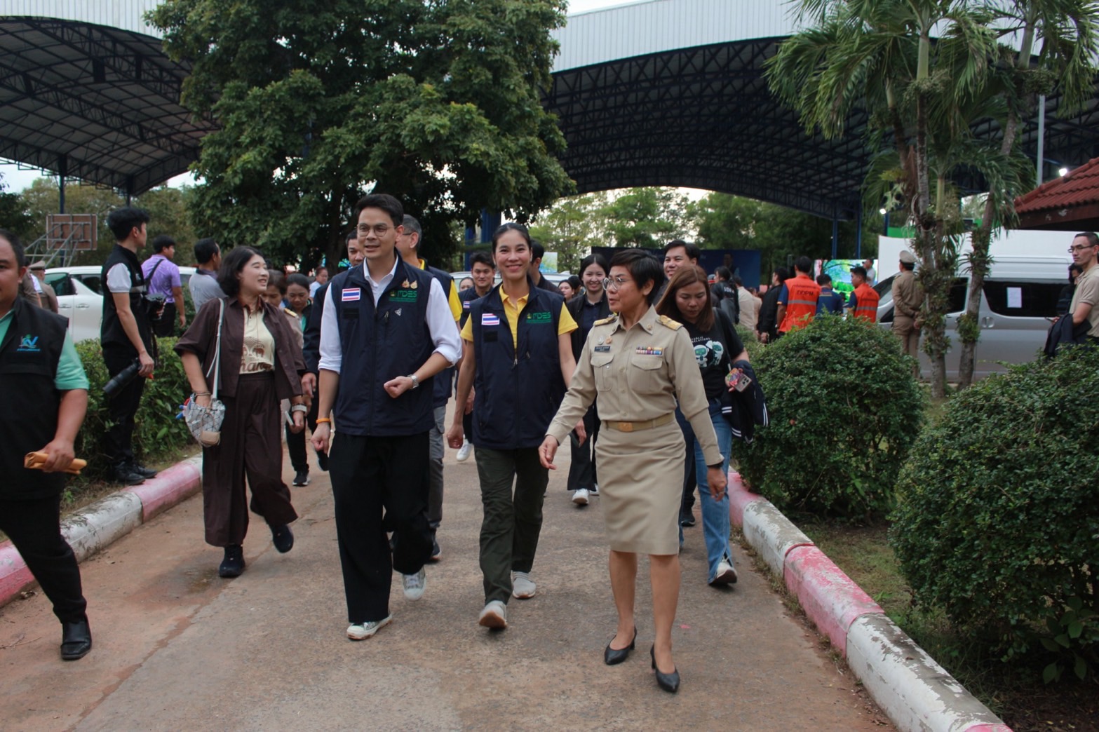 ตรวจเยี่ยม
