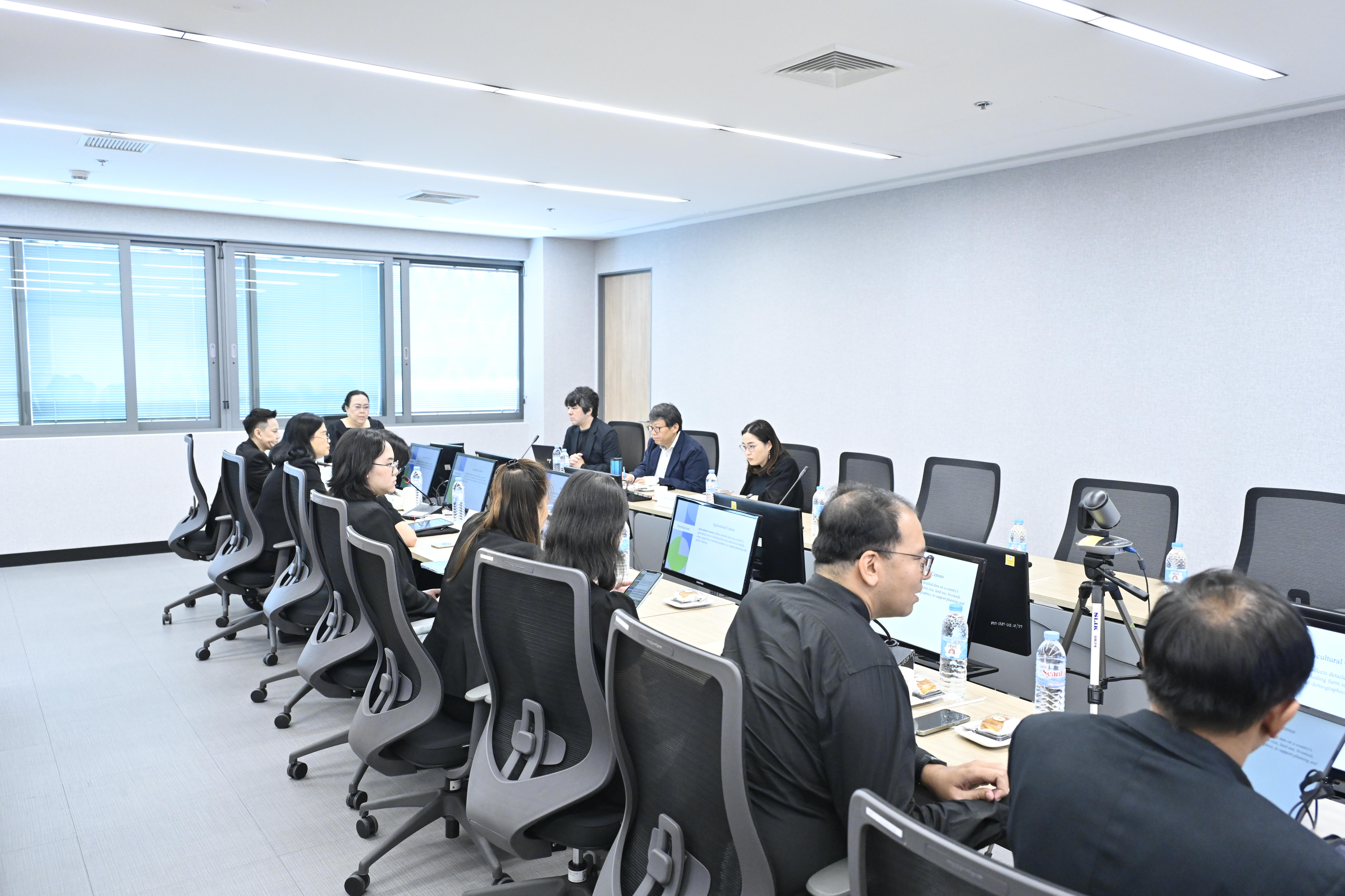 การประชุมการศึกษาดูงานของสถาบันวิจัยเศรษฐกิจการพัฒนา