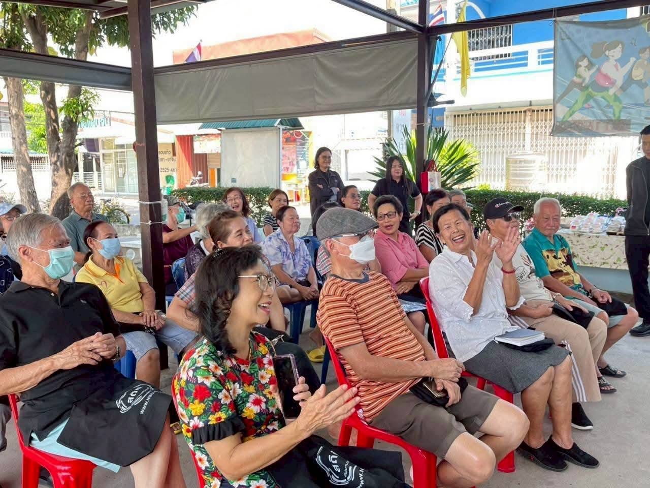 ชุมชนหมู่บ้านทับแก้ว