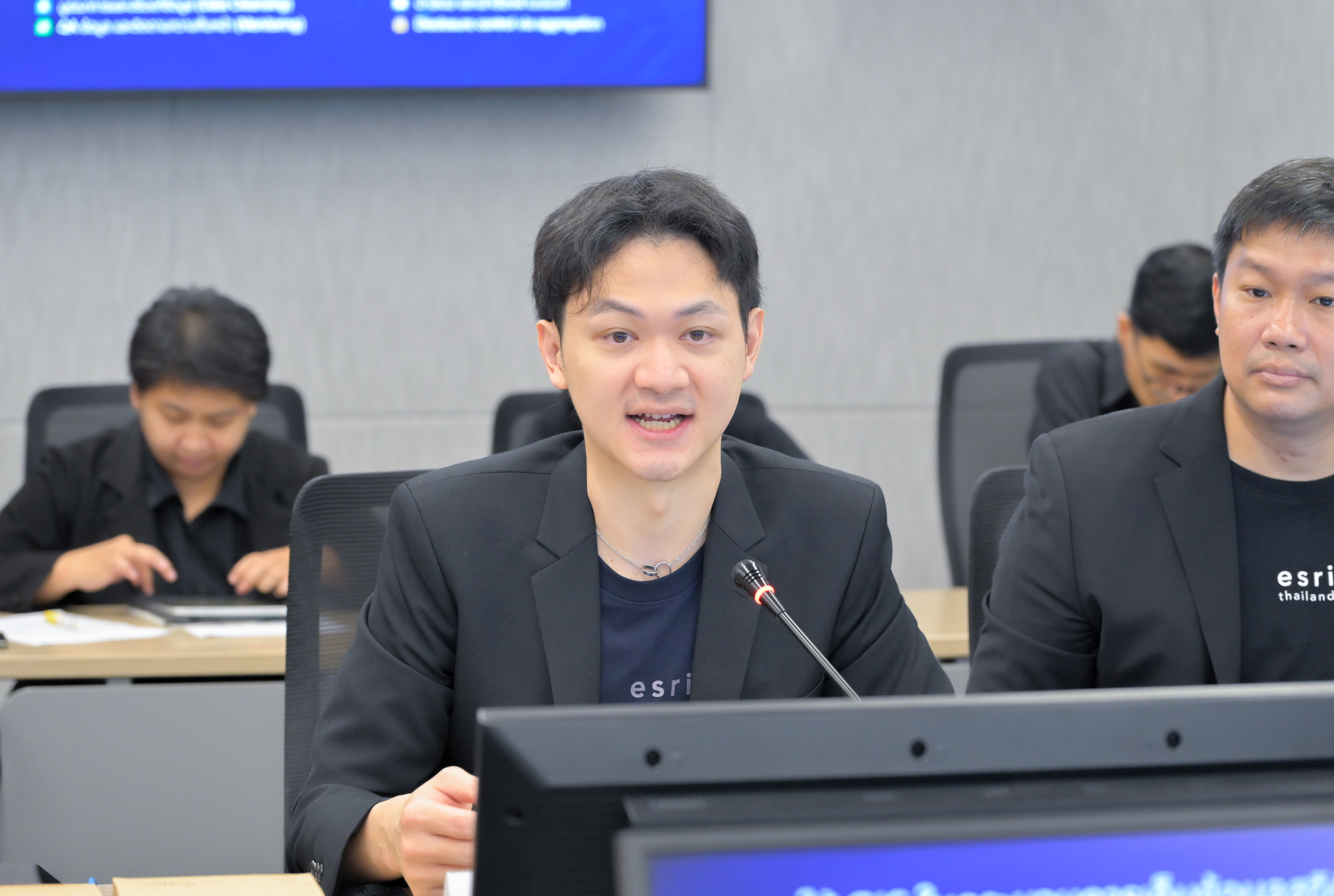 ประชุมหารือการประยุกต์ใช้เทคโนโลยี GIS สำหรับการขับเคลื่อนงานการจัดทำสำมะโนและสำรวจตัวอย่างของสำนักงานสถิติแห่งชาติ กับ บริษัทอีเอสอาร์ไอ (ประเทศไทย) จำกัด