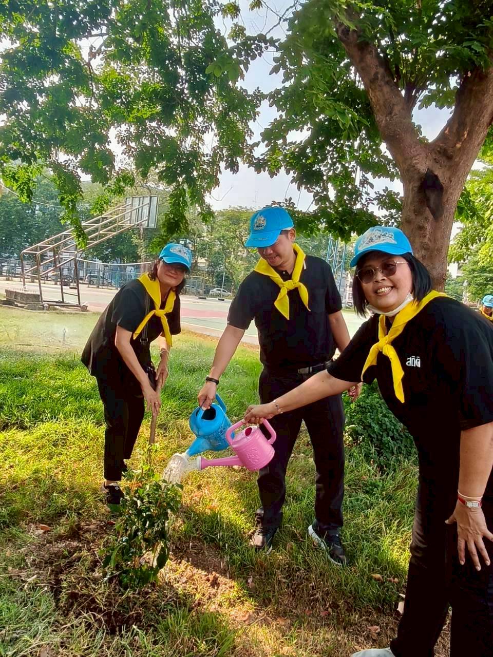 จิตอาสาปรับภูมิทัศน์