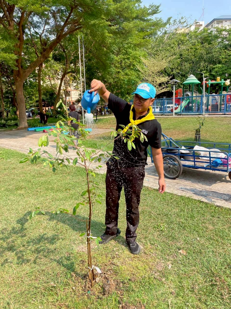จิตอาสาปรับภูมิทัศน์