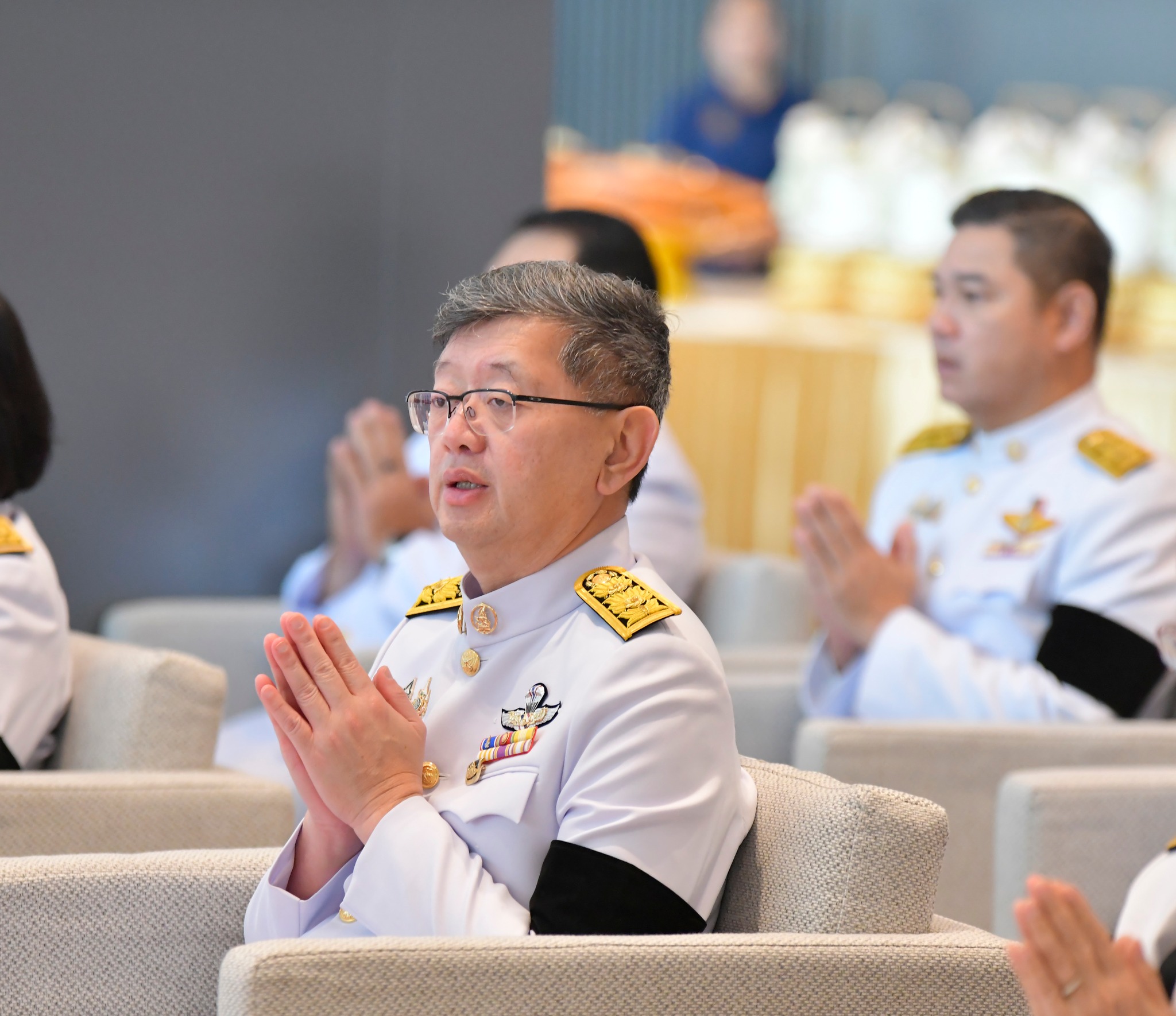 ร่วมพิธีบำเพ็ญกุศล