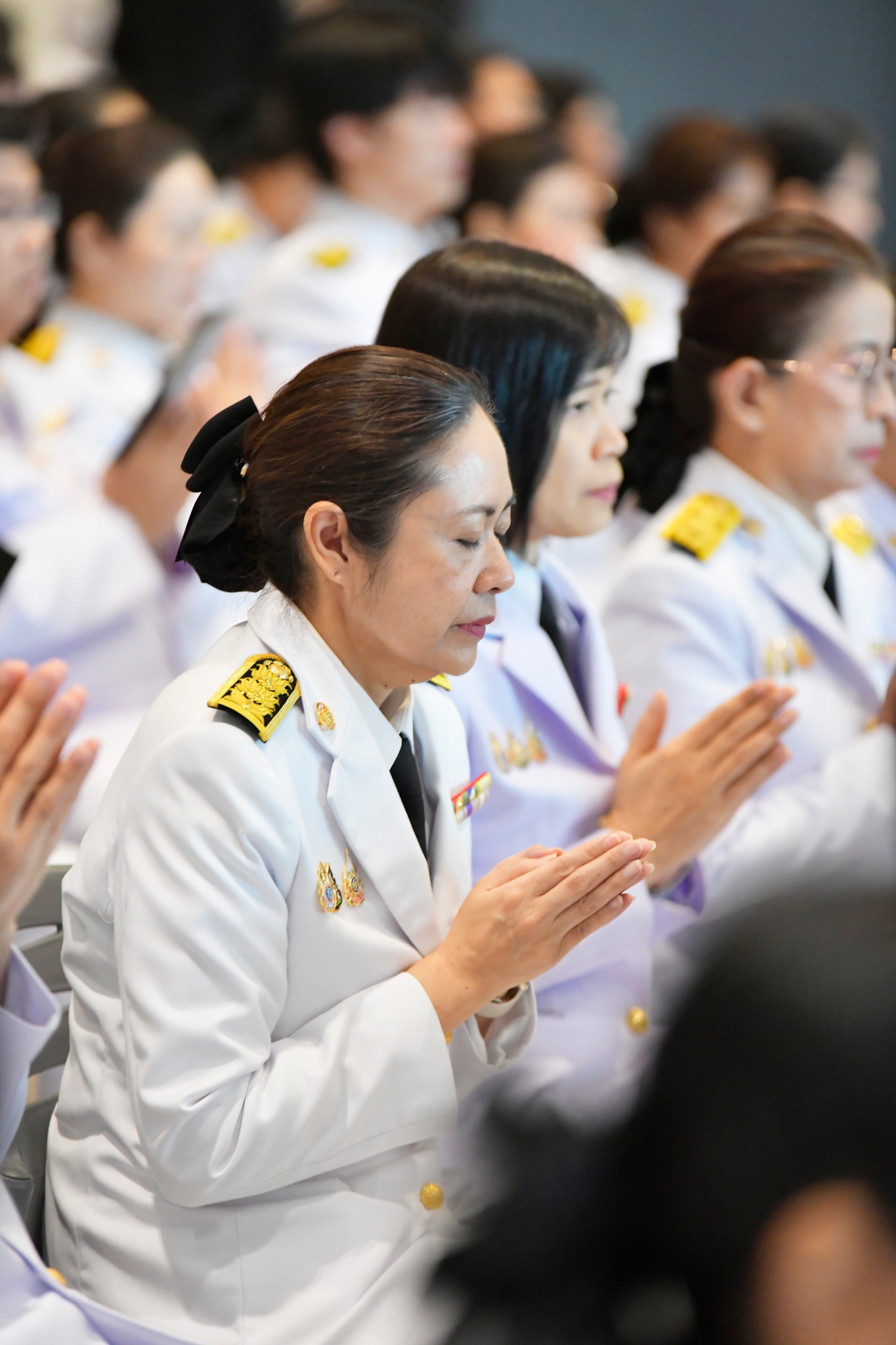 ร่วมพิธีบำเพ็ญกุศล