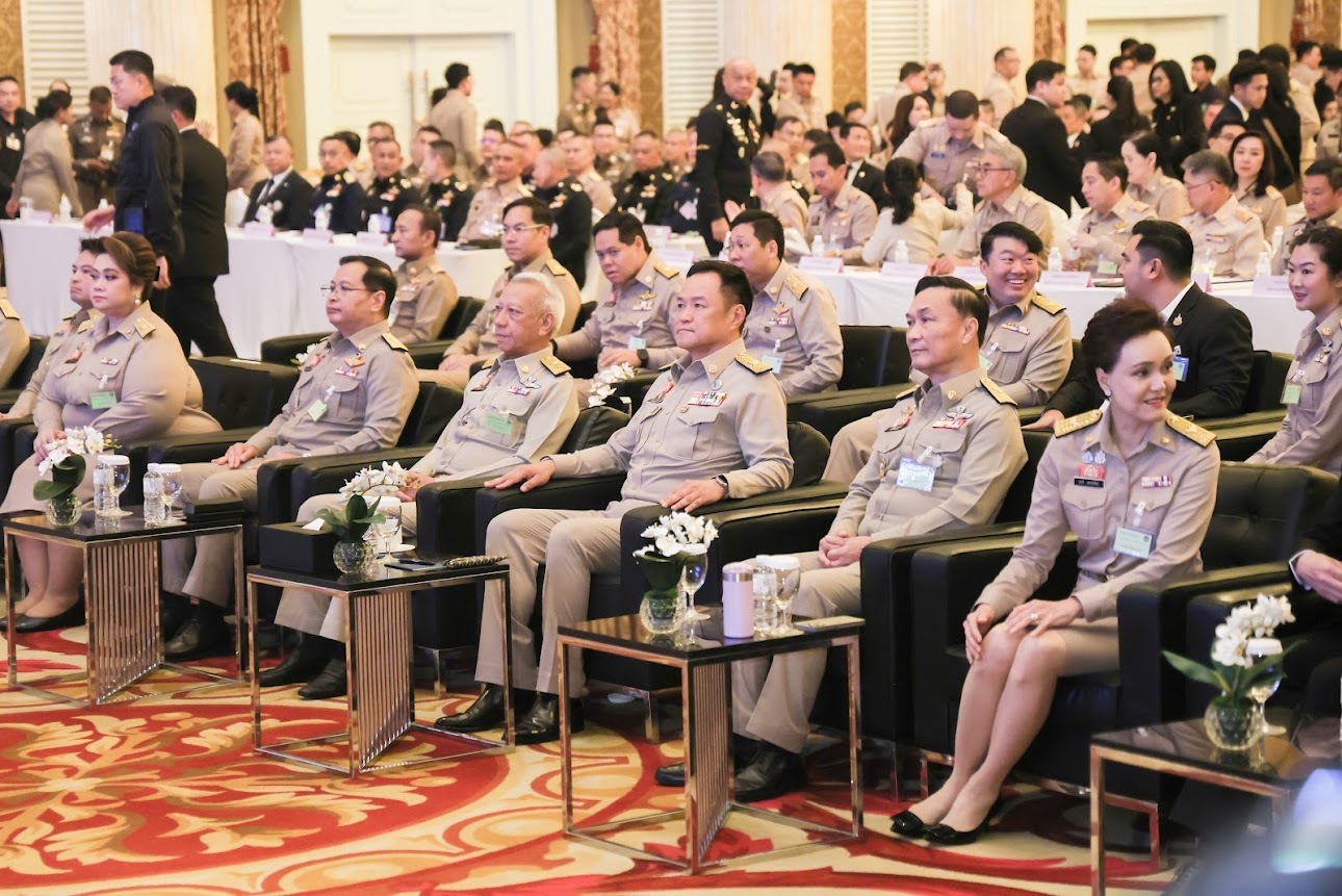 มอบนโยบาย