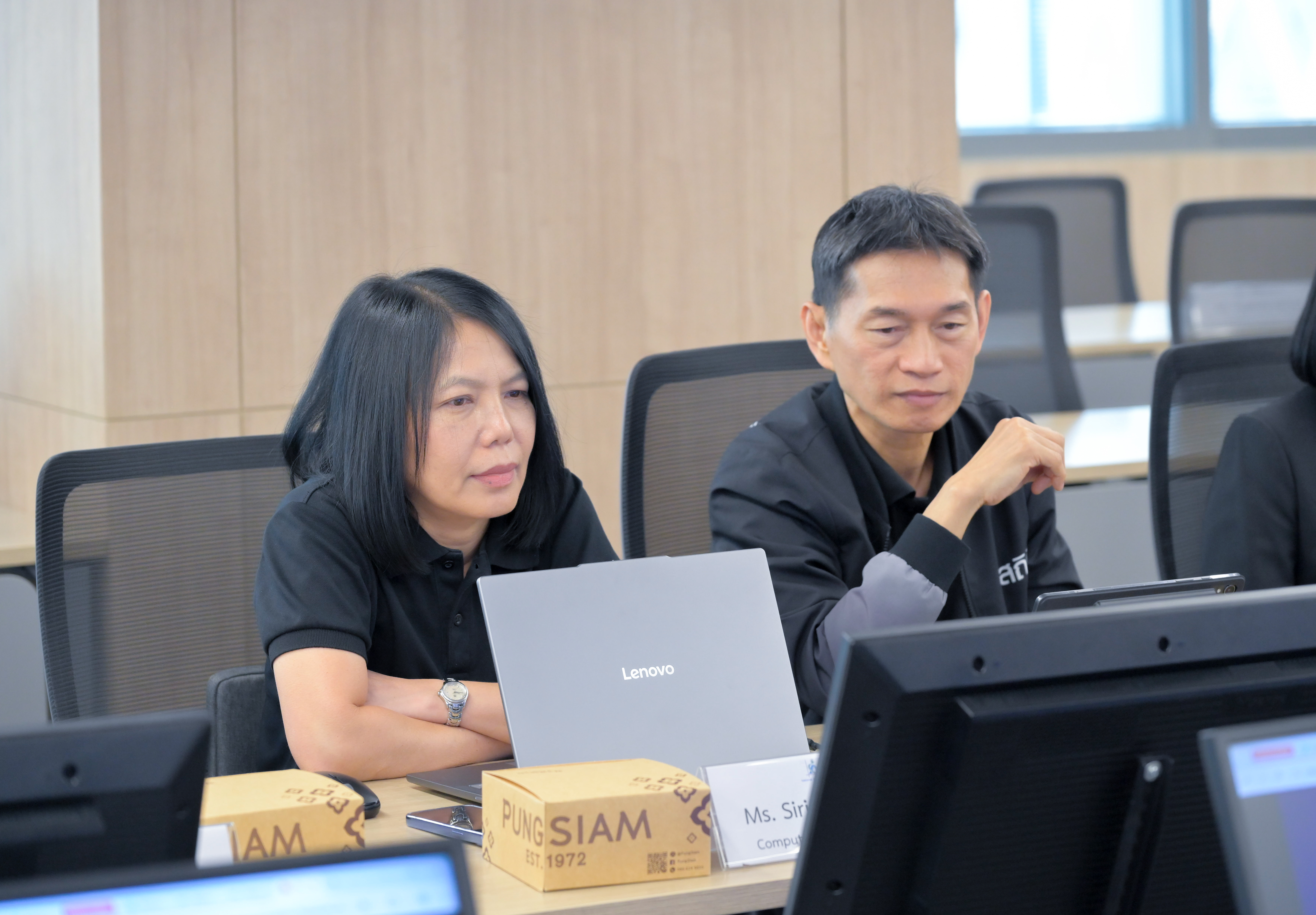 ประชุมหารือการประยุกต์ใช้เทคโนโลยี GIS สำหรับการขับเคลื่อนงานการจัดทำสำมะโนและสำรวจตัวอย่างของสำนักงานสถิติแห่งชาติ กับ บริษัทอีเอสอาร์ไอ (ประเทศไทย) จำกัด