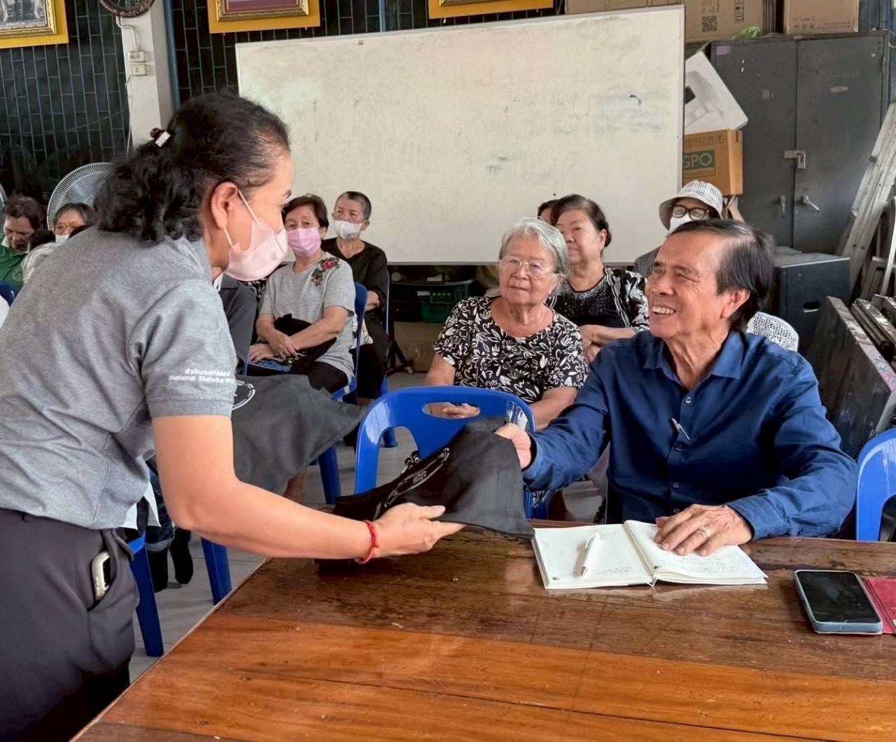 ชุมชนฉัตรหลวง