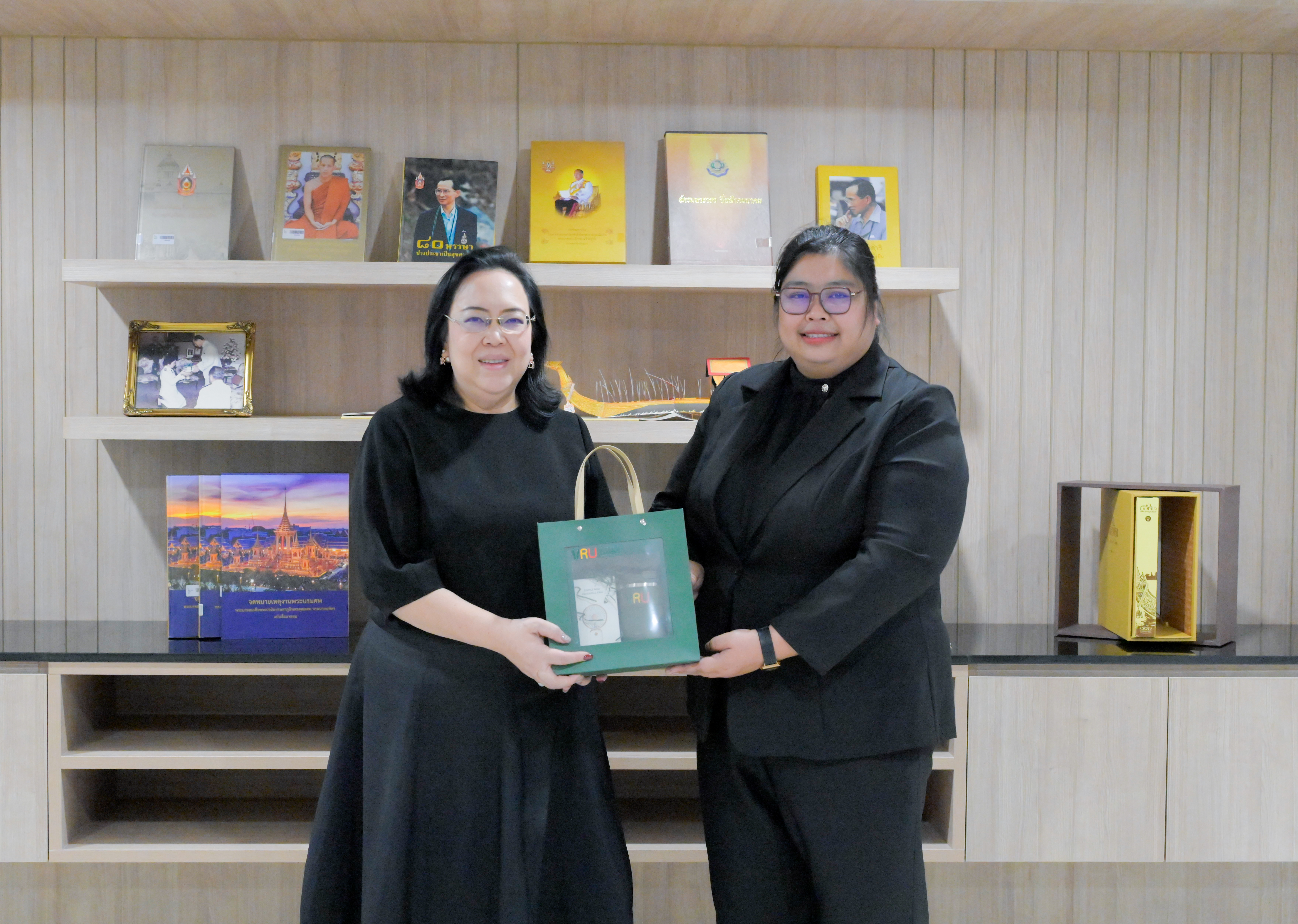 กิจกรรมศึกษาดูงานให้แก่คณาจารย์และนักศึกษาจากมหาวิทยาลัยราชภัฏวไลยอลงกรณ์ ในพระบรมราชูปถัมภ์