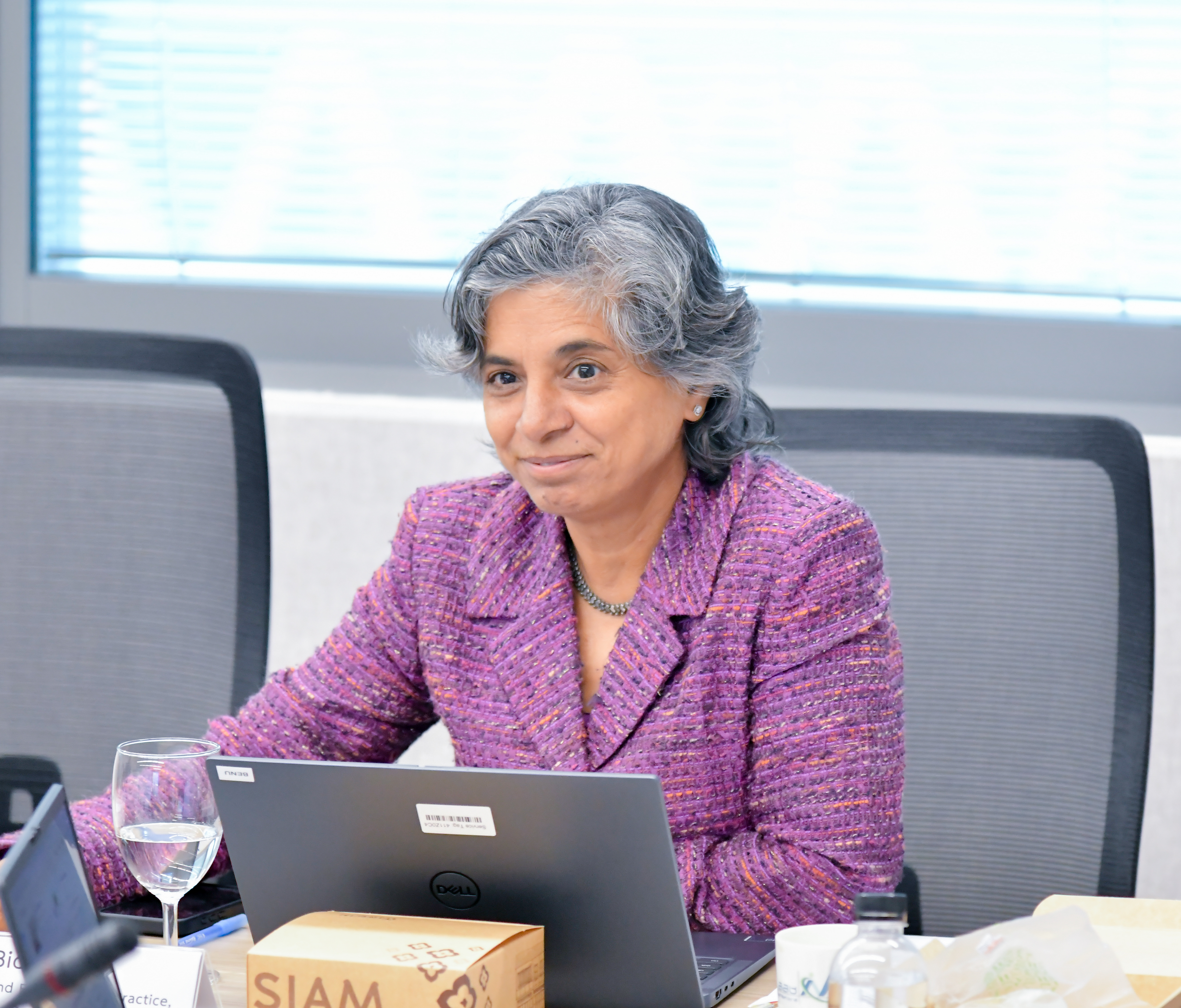 สถิติฯ ร่วมกับ World Bank